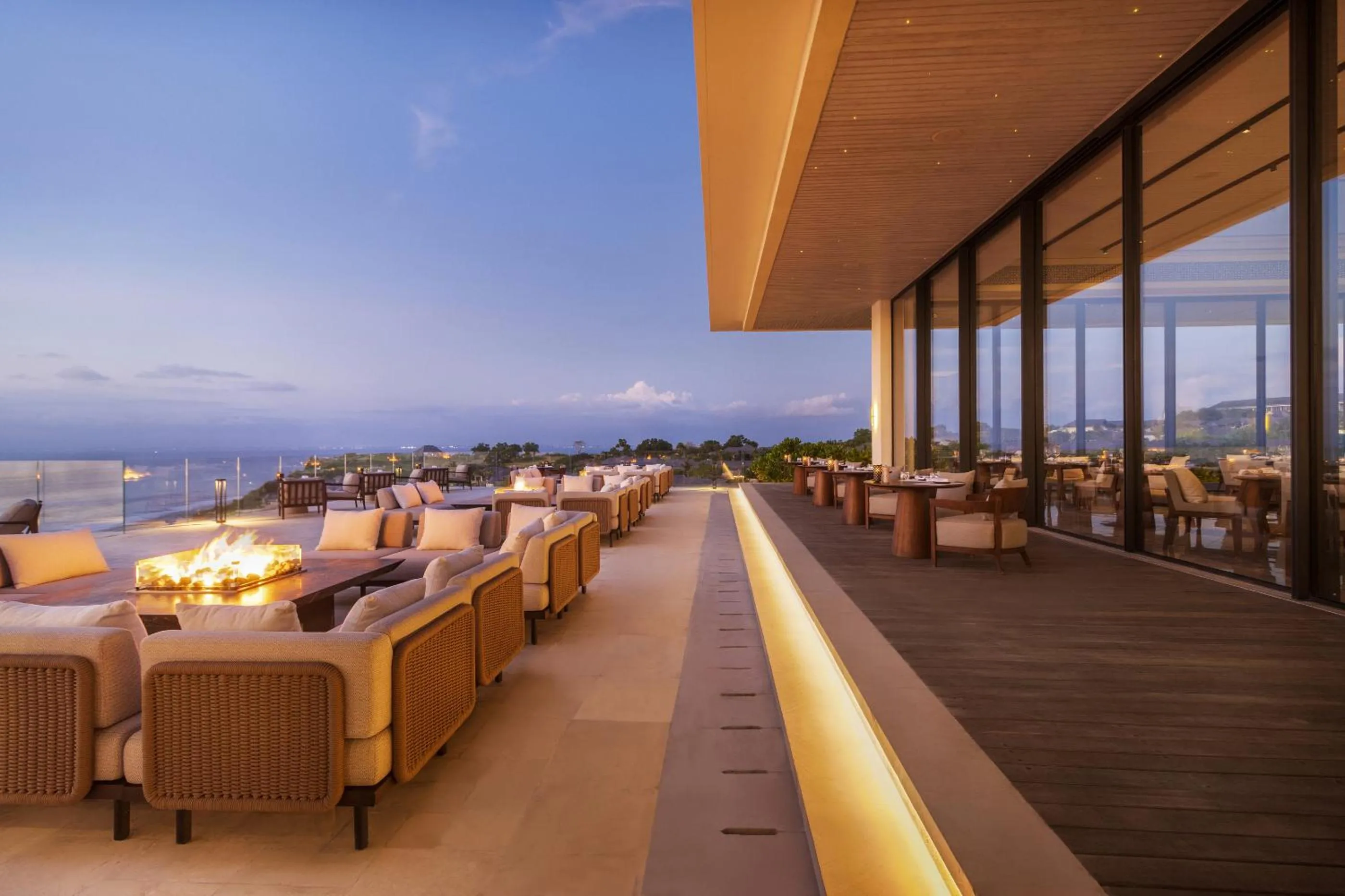 Restaurant/places to eat in Jumeirah Bali