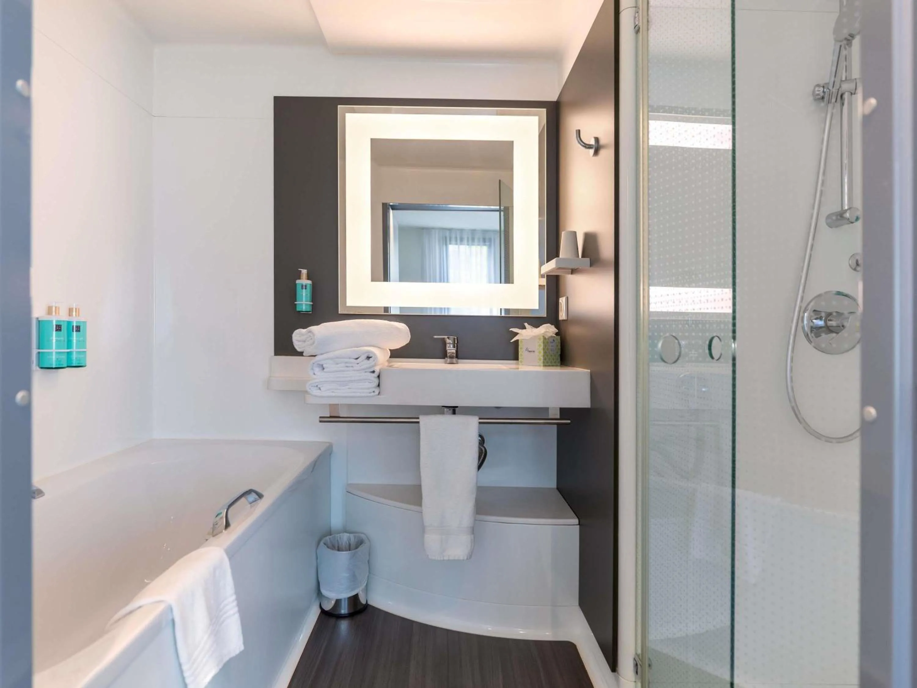 Bedroom in Novotel Suites Paris Stade de France