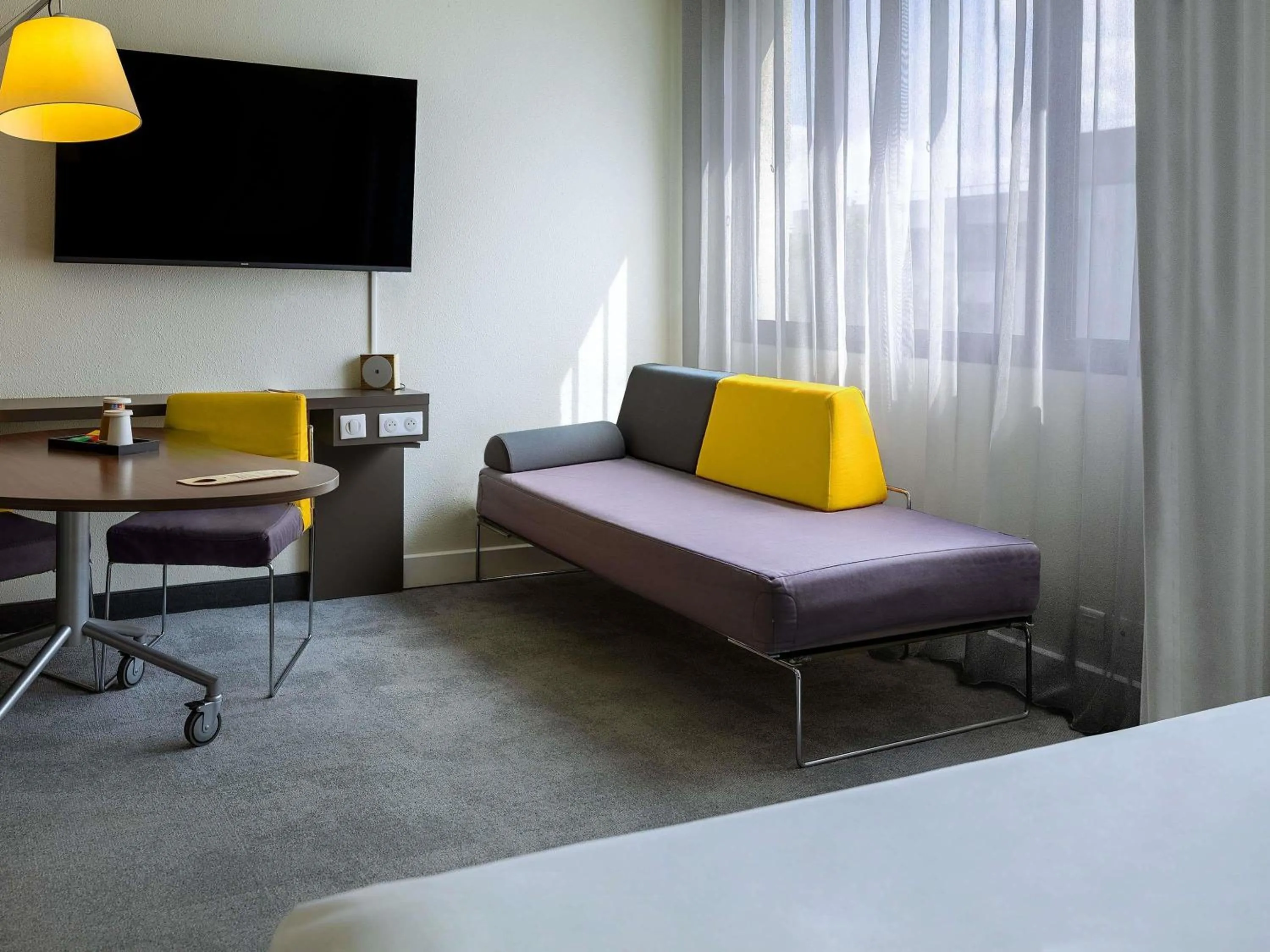 Bedroom, Bed in Novotel Suites Paris Stade de France