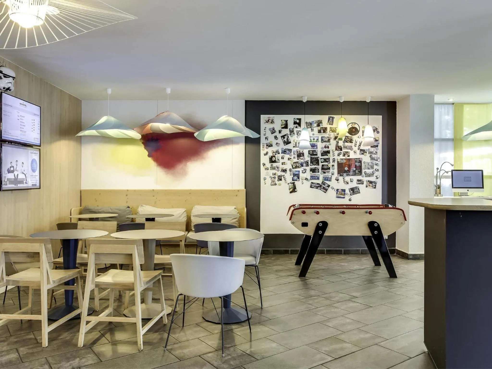 Lounge or bar in Novotel Suites Paris Stade de France