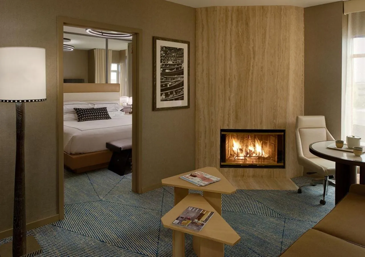 Living room, Bed in Hotel Zoe Fisherman's Wharf