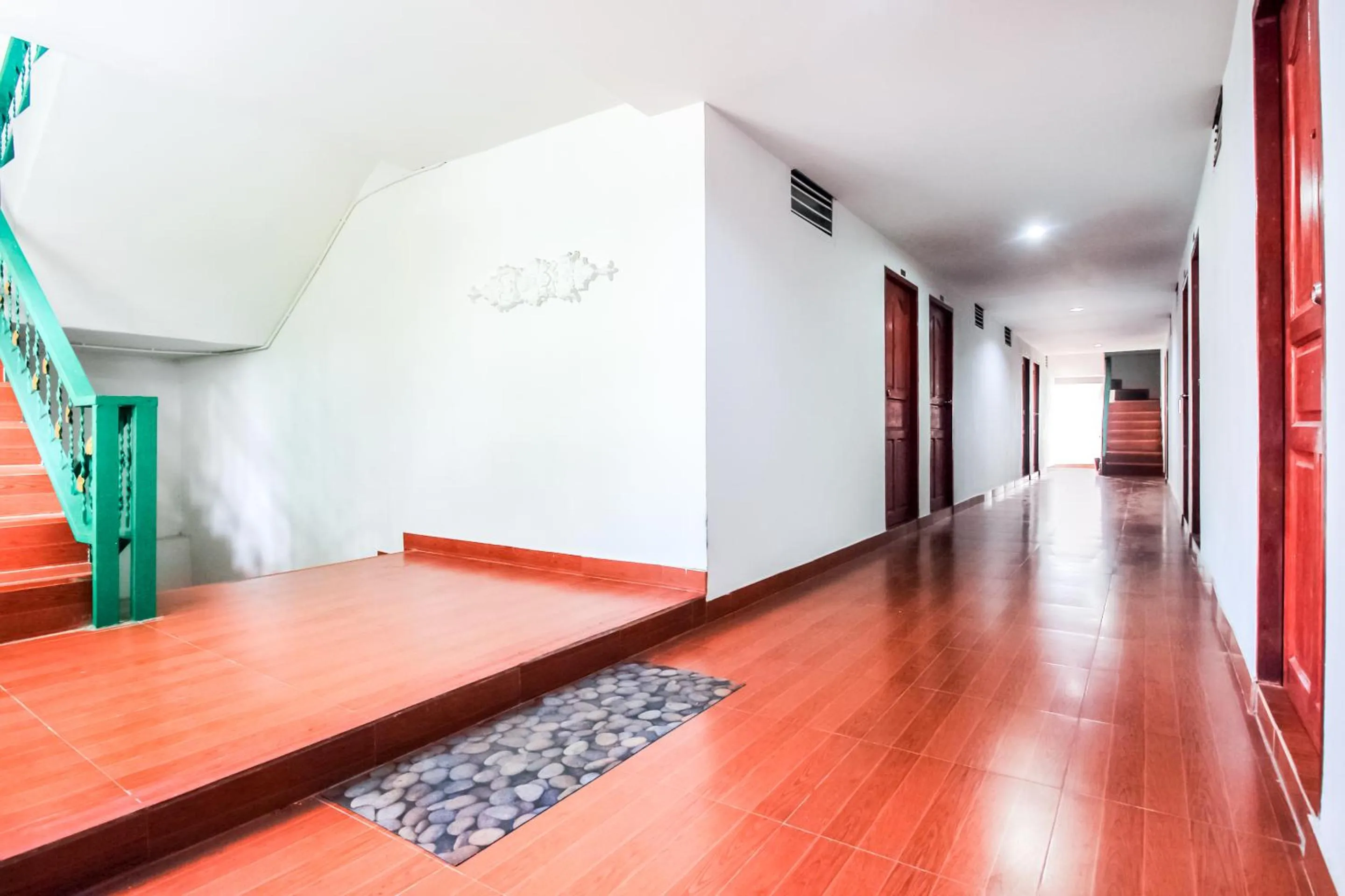 Property building in OYO 410 Diamond Boutique Hostel