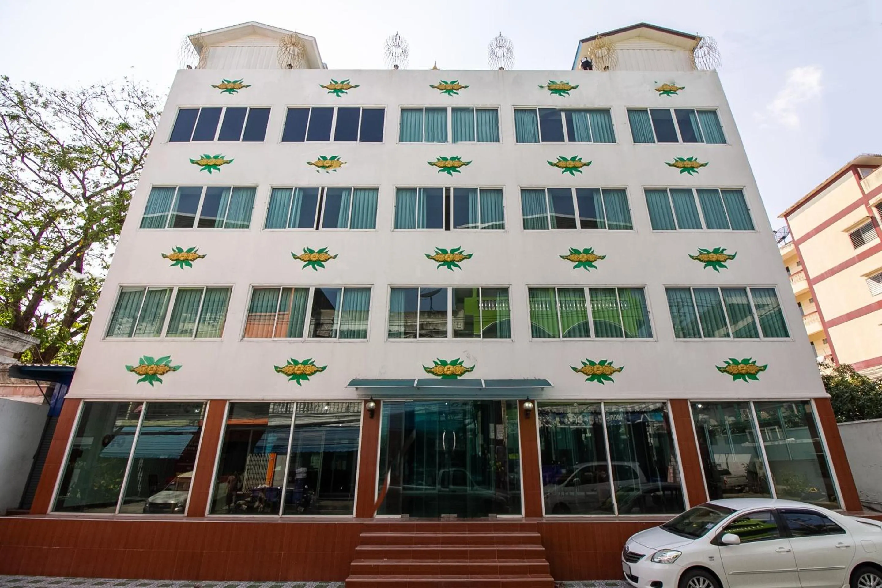 Facade/entrance in OYO 410 Diamond Boutique Hostel