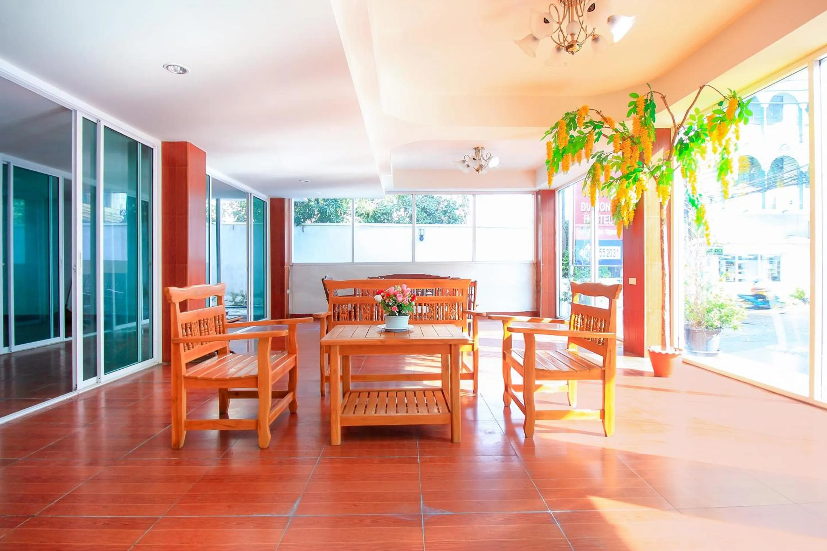 Lobby or reception in OYO 410 Diamond Boutique Hostel