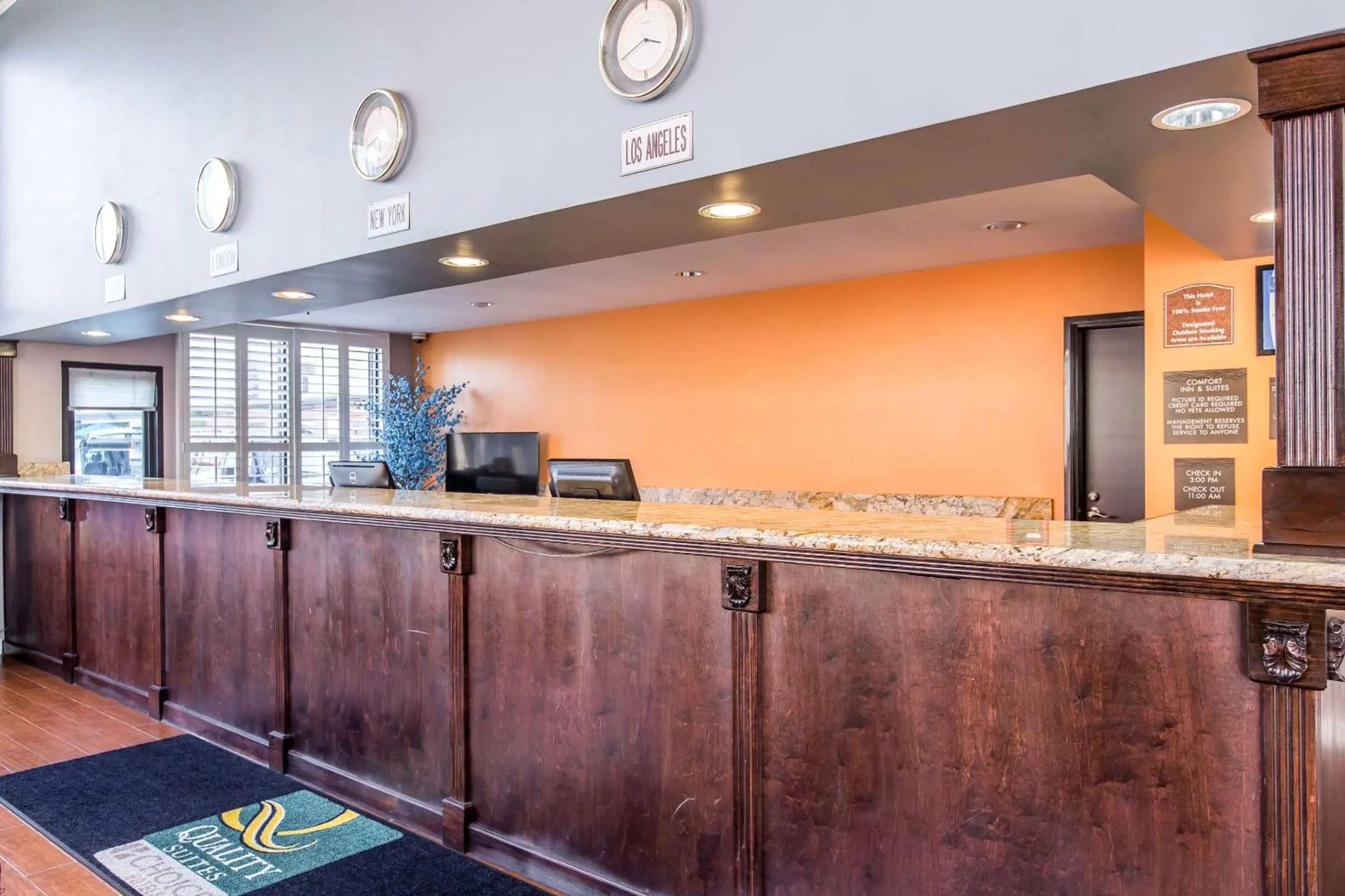 Lobby or reception in Quality Inn & Suites Bell Gardens-Los Angeles