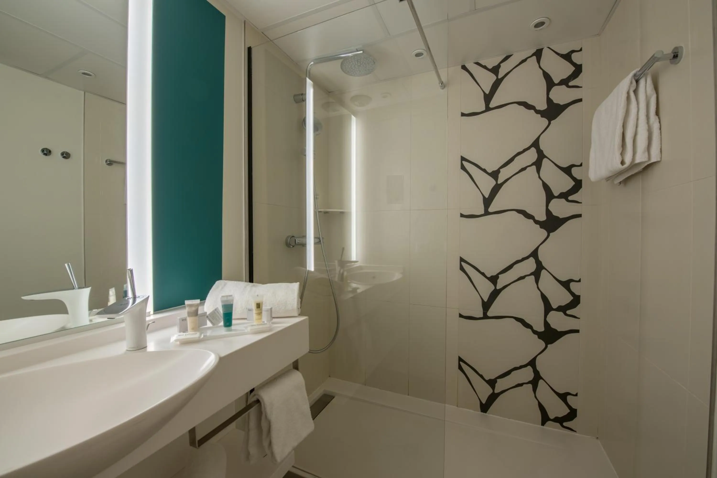 Shower in Thalazur Arcachon