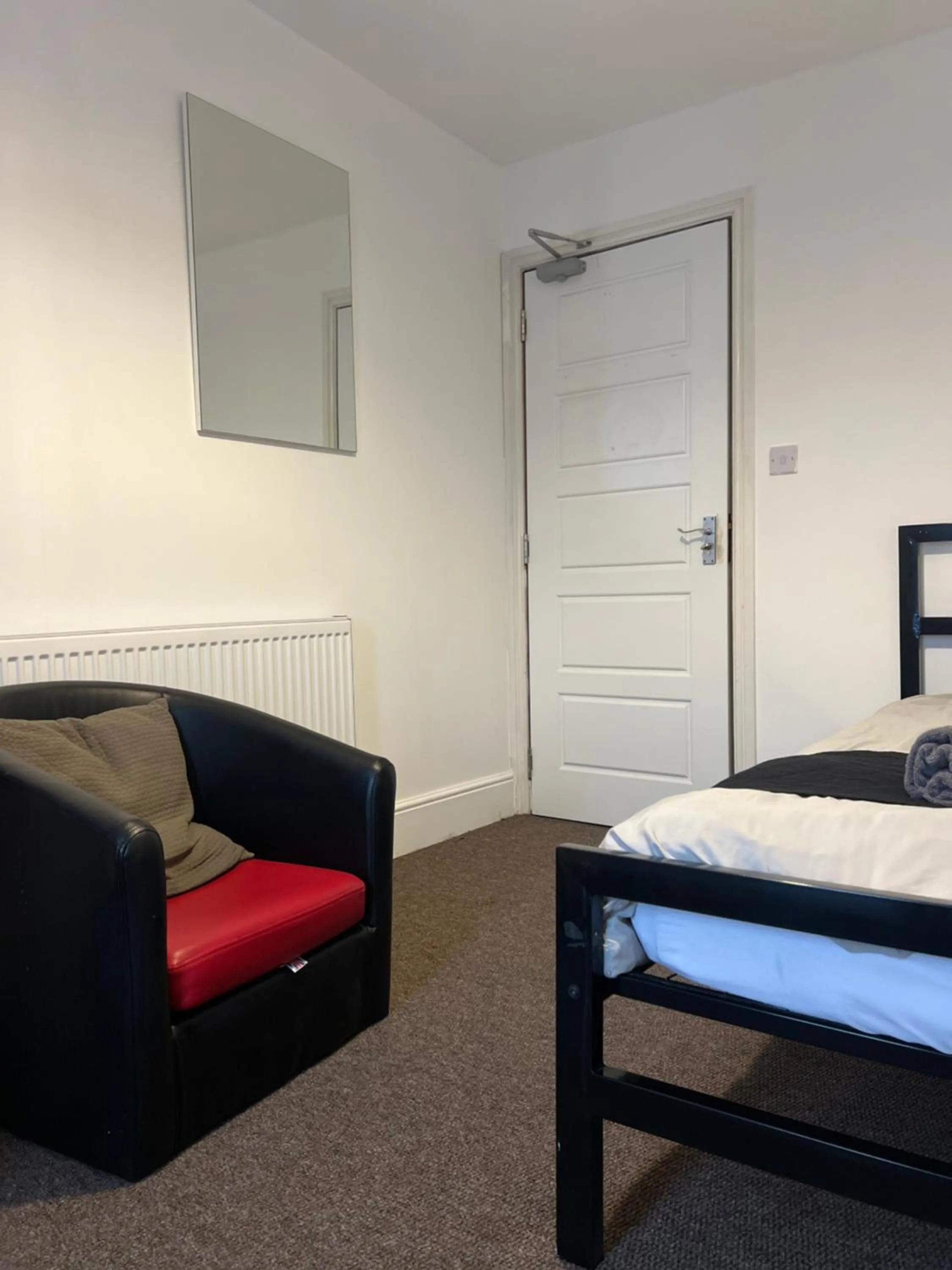 Bed in King Street Hotel