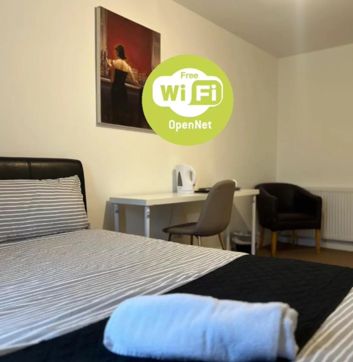 Bed in King Street Hotel