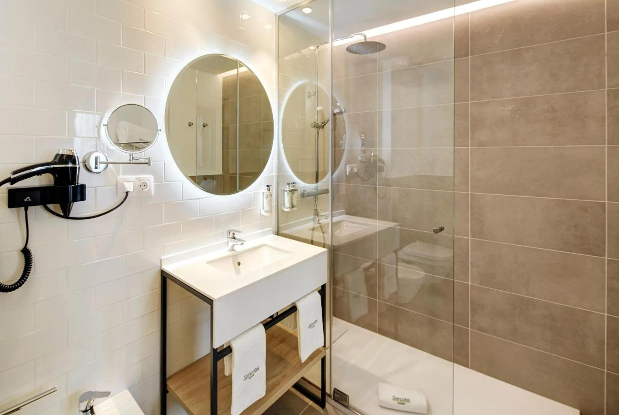 Bathroom in Sercotel Ayala