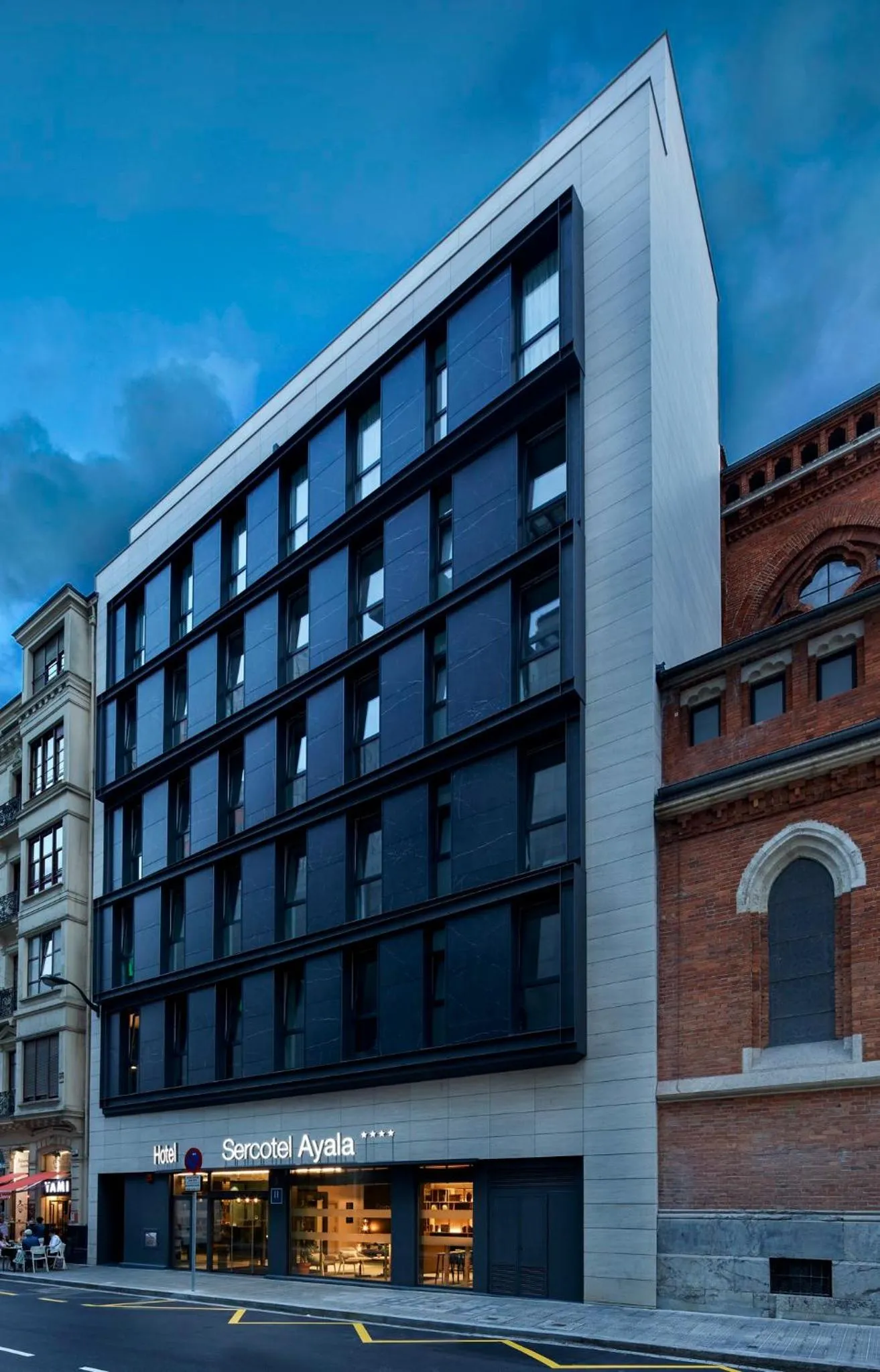 Facade/entrance in Sercotel Ayala