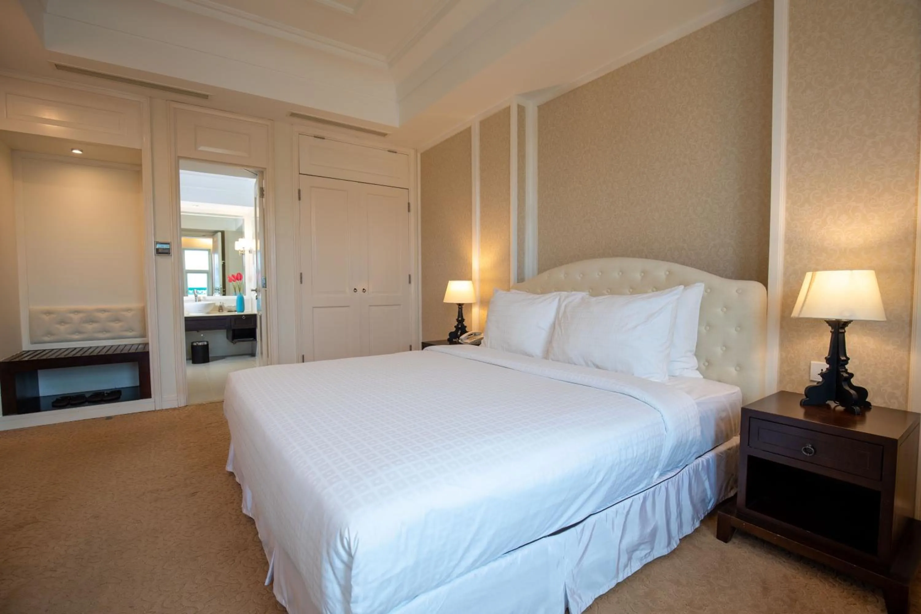 Bedroom, Bed in La Sapinette Hotel Dalat