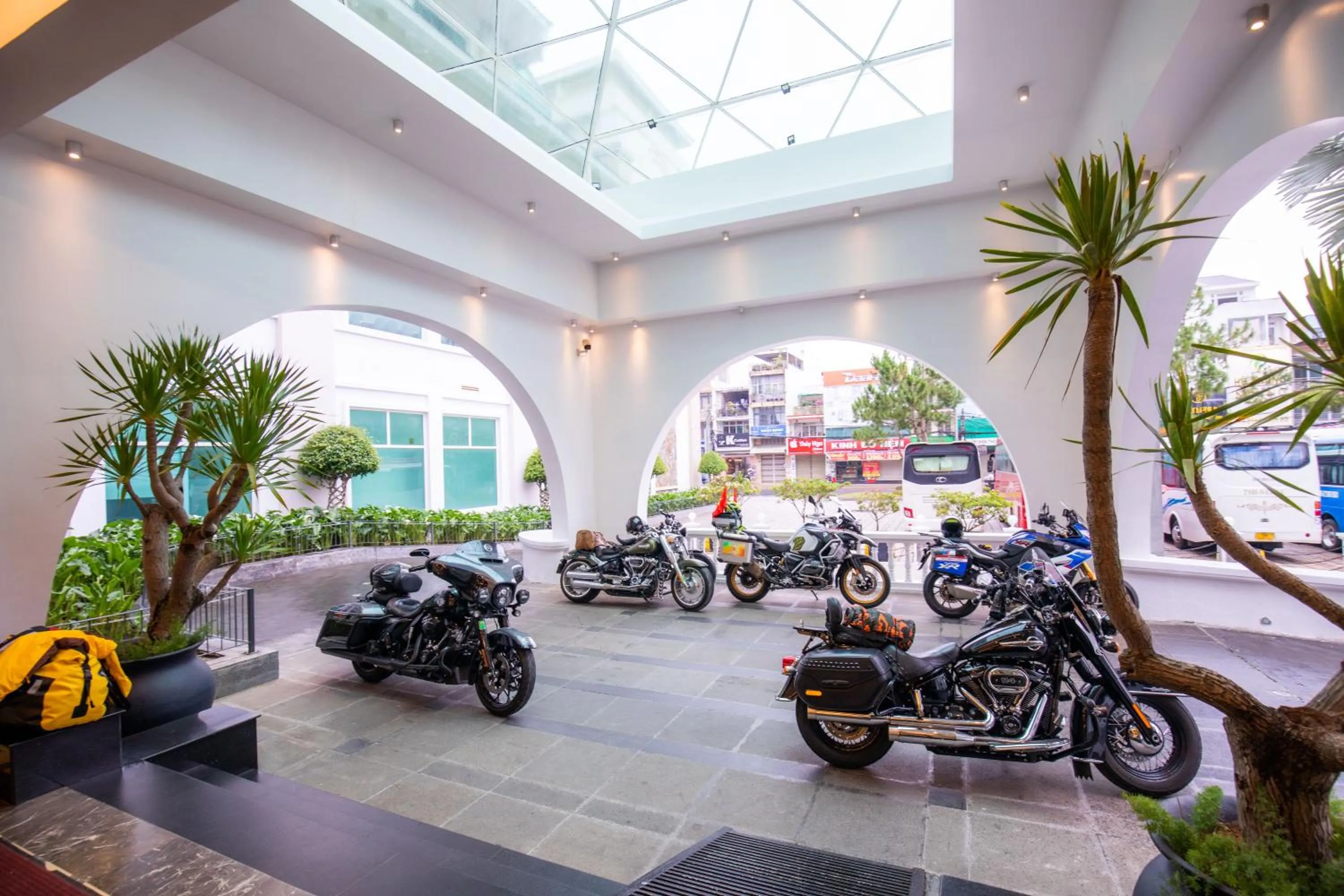 Parking in La Sapinette Hotel Dalat