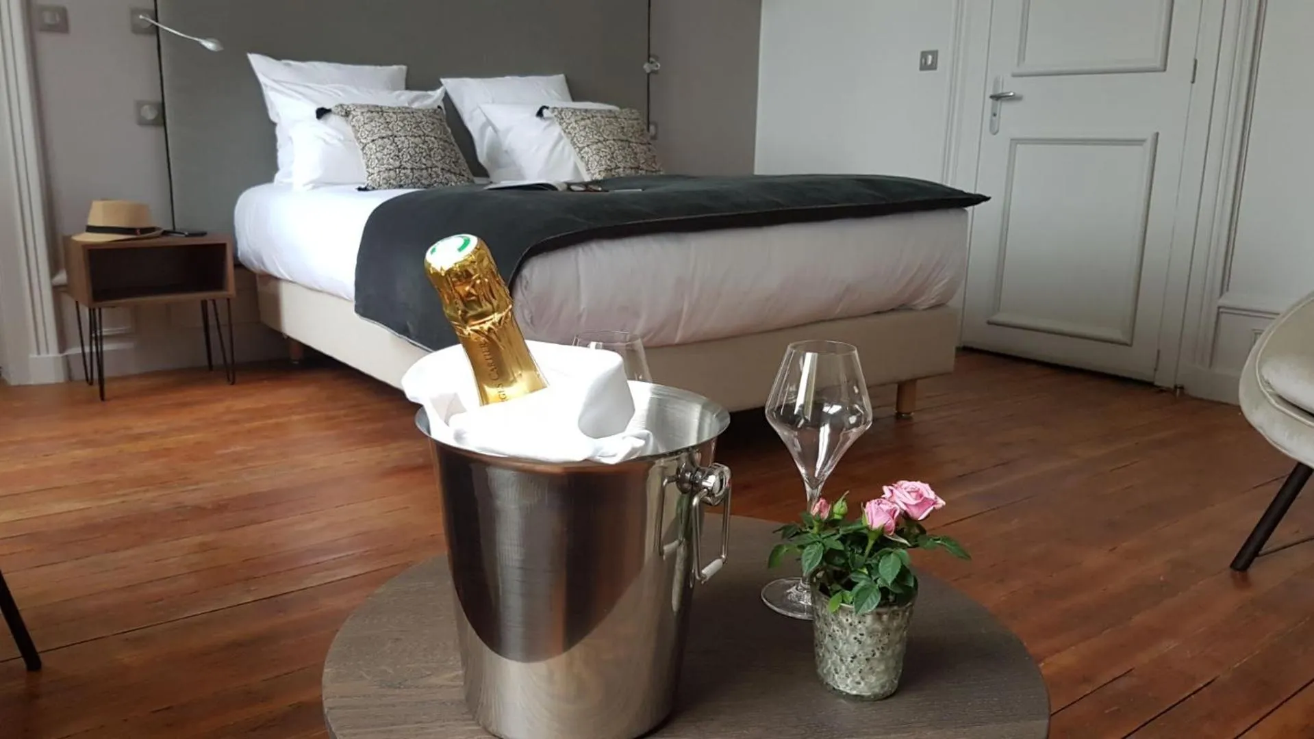 Bedroom in VILLA VARENTIA