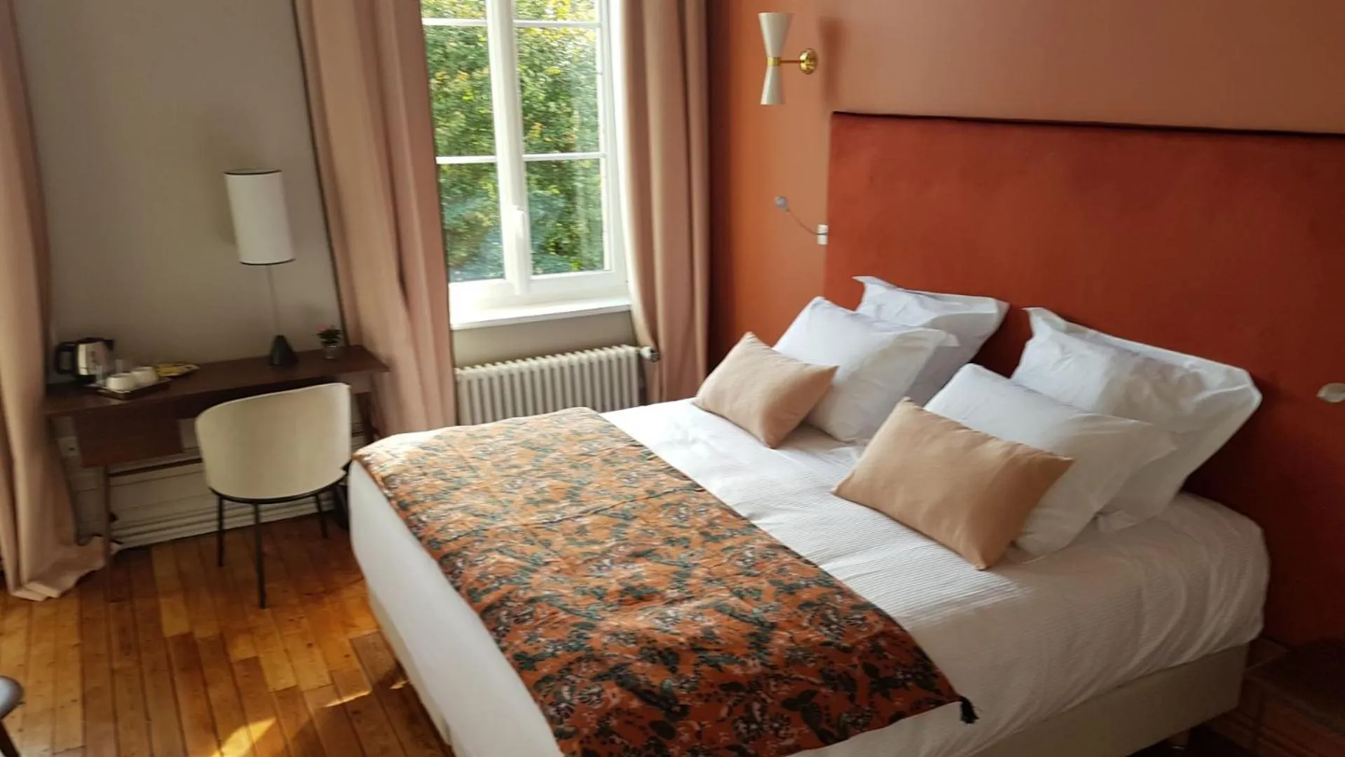 Bedroom in VILLA VARENTIA