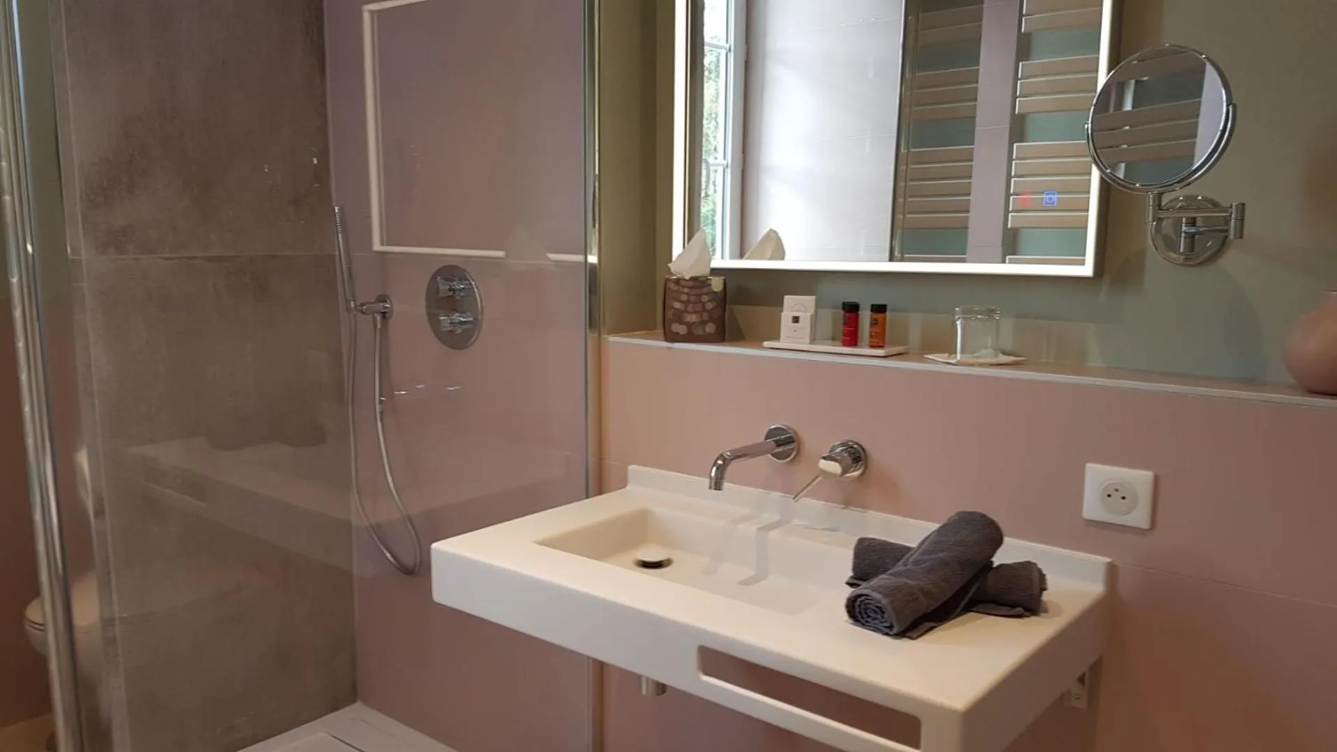 Bathroom in VILLA VARENTIA