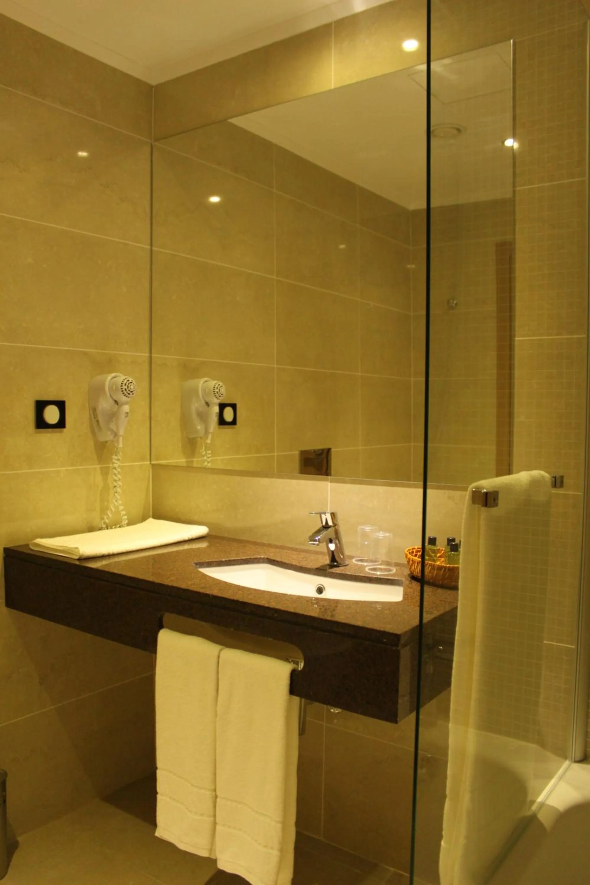 Toilet in Hotel O Gato & Spa