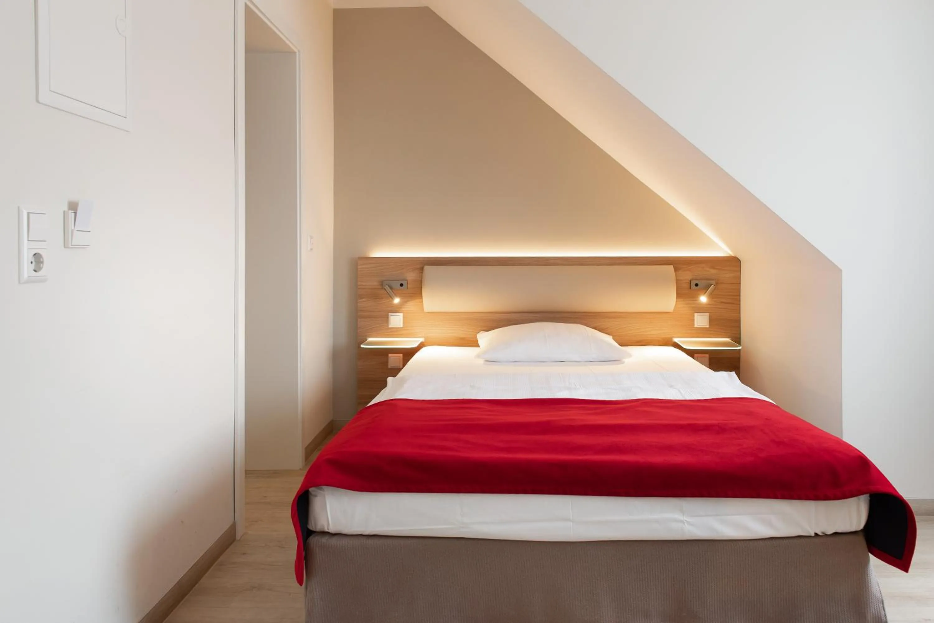 Bedroom, Bed in Hotel Königshof am Funkturm Business