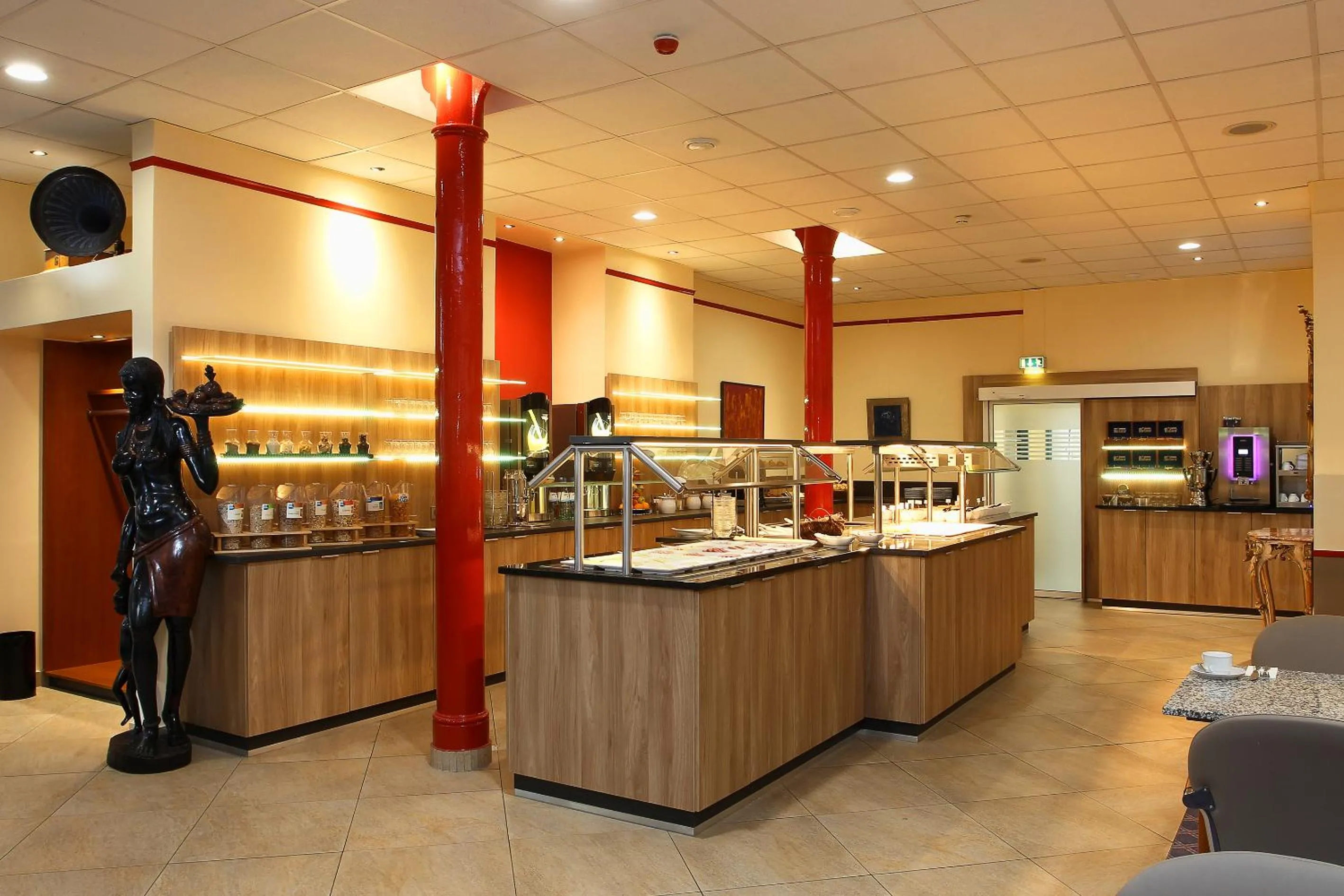 Coffee/tea facilities in Hotel Königshof am Funkturm Business