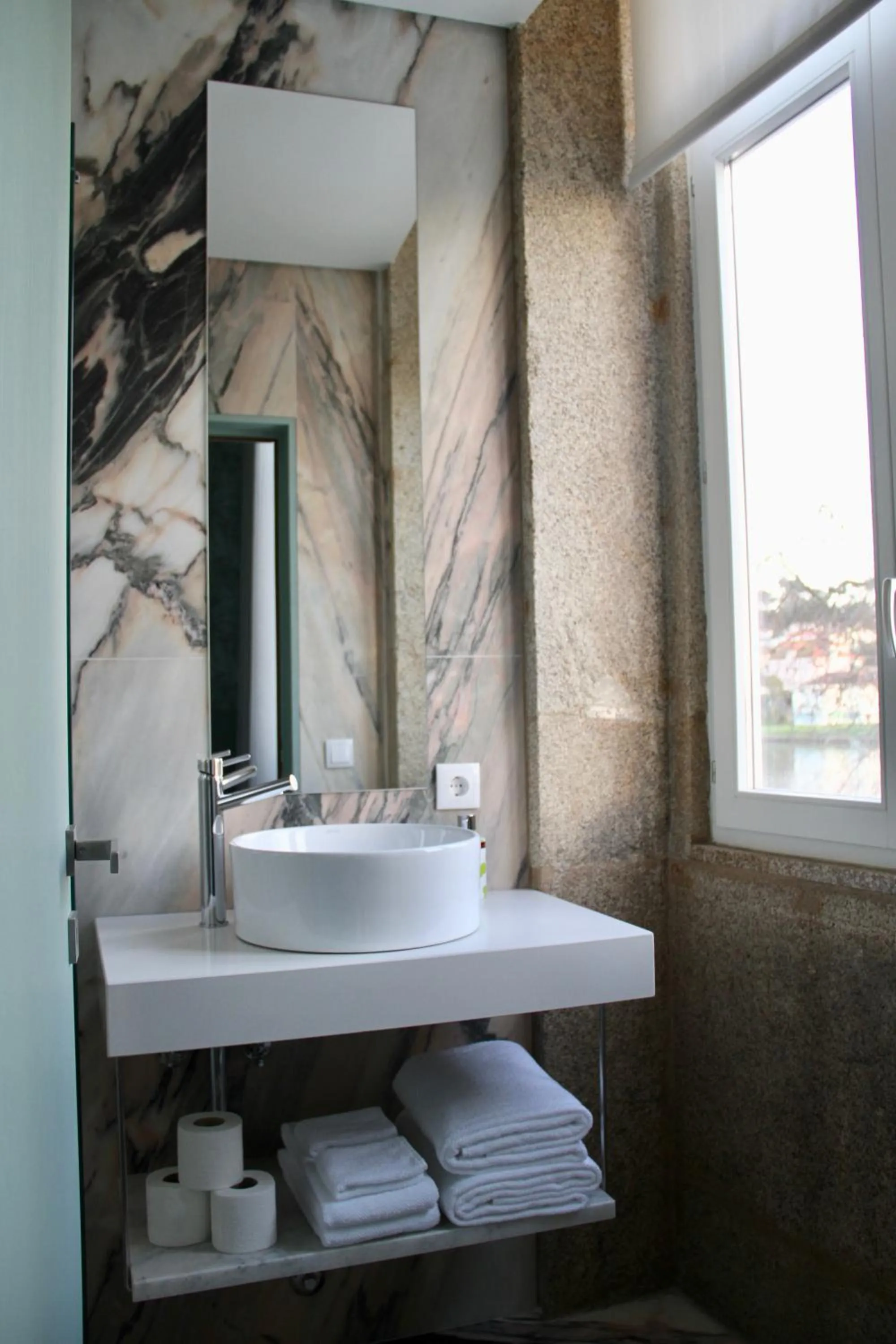 A Rendilheira Charm Suites