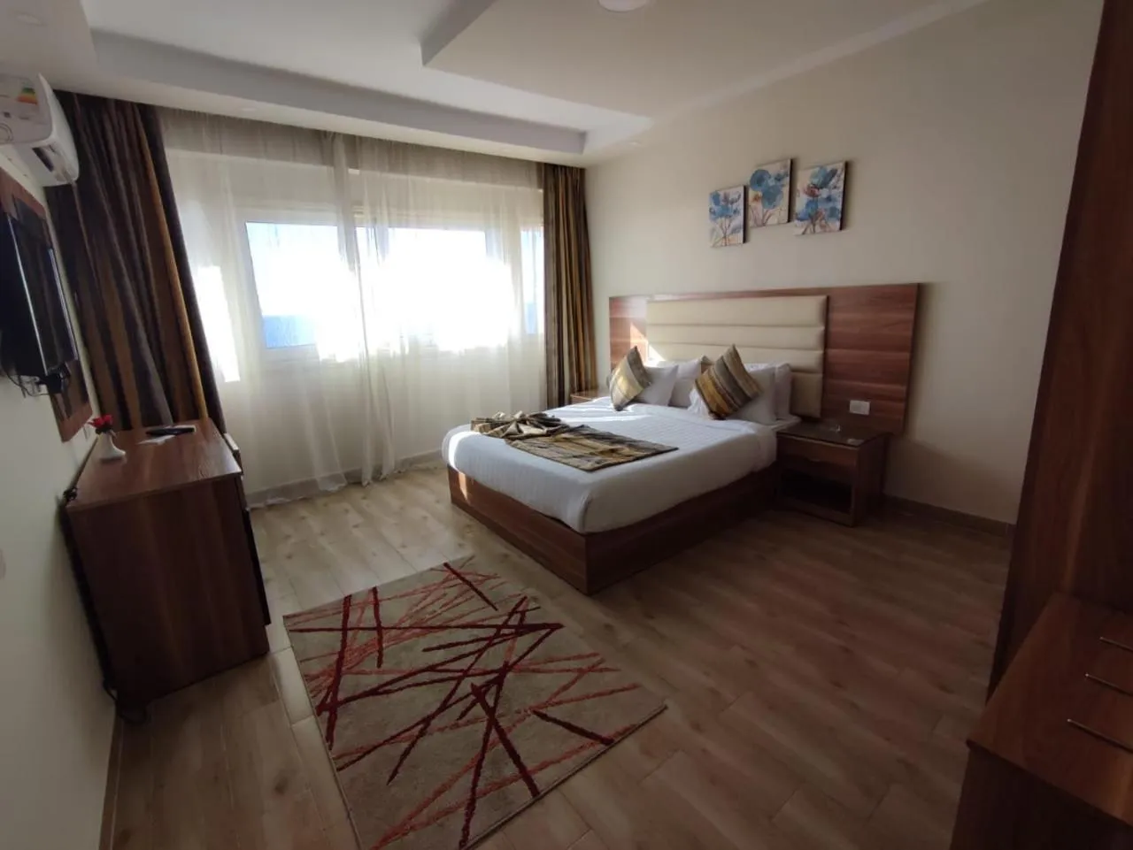 Property building, Bed in Jewel San Stefano Hotel