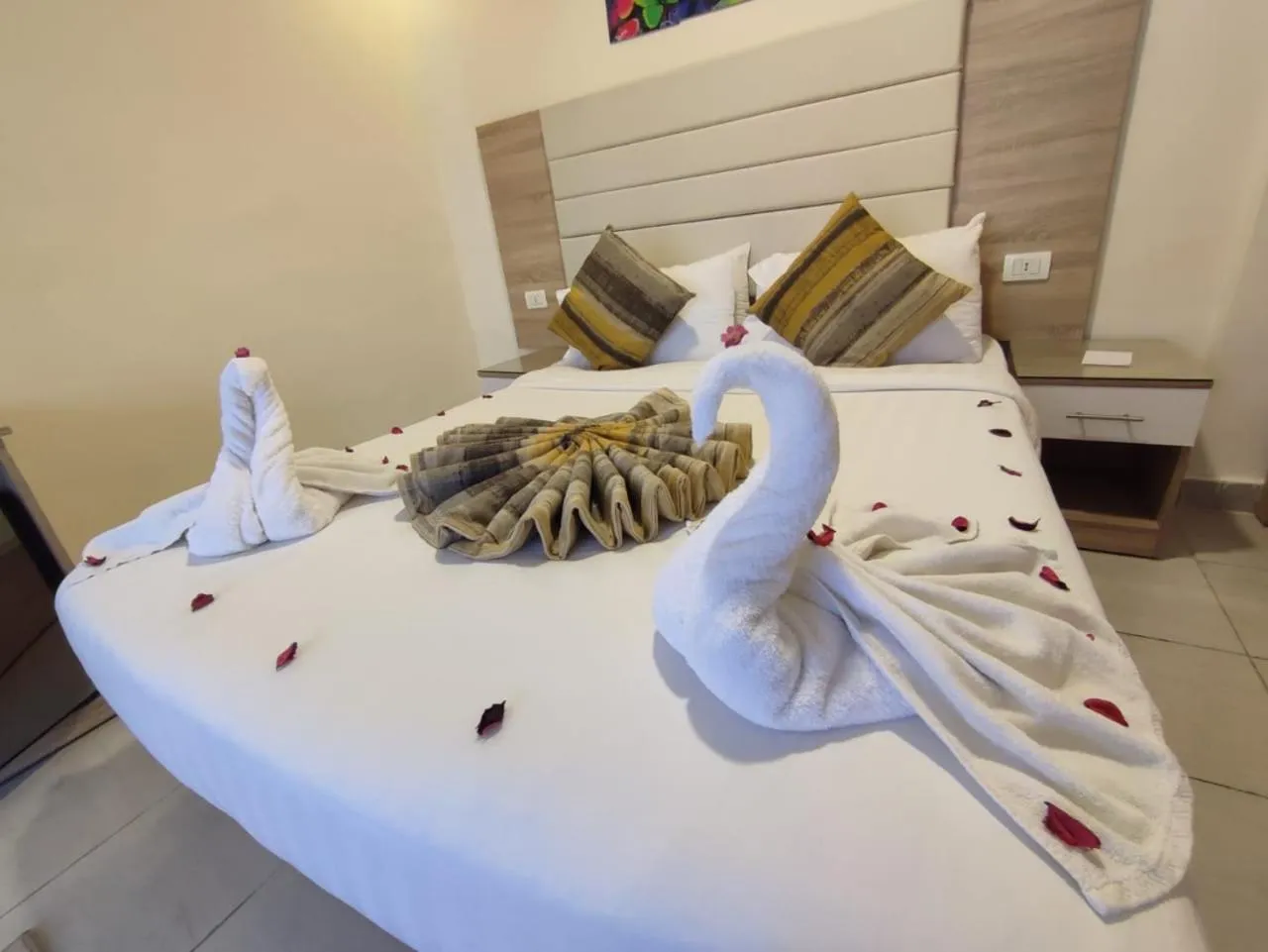 Property building, Bed in Jewel San Stefano Hotel