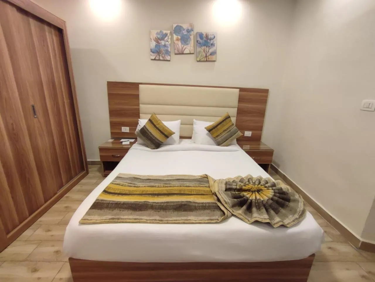 Property building, Bed in Jewel San Stefano Hotel