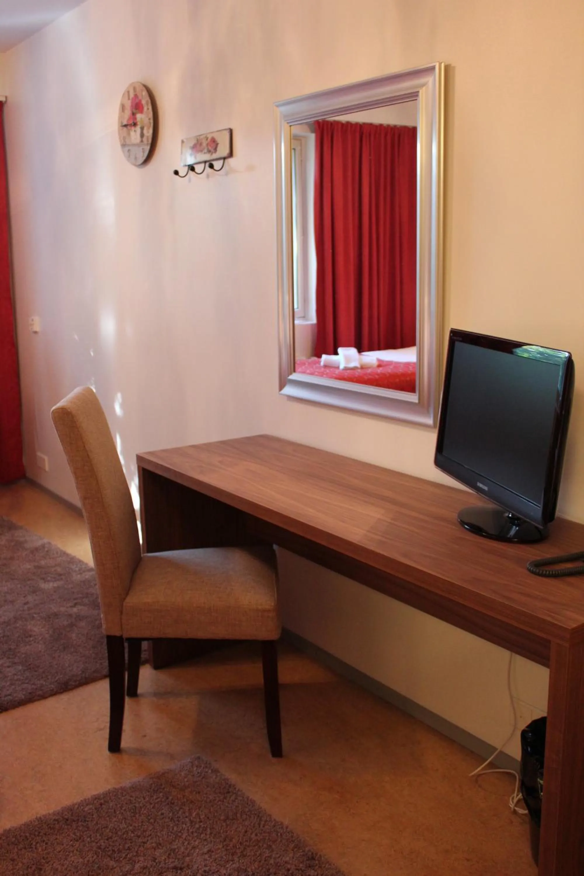 Seating area in Backbyn Kartano