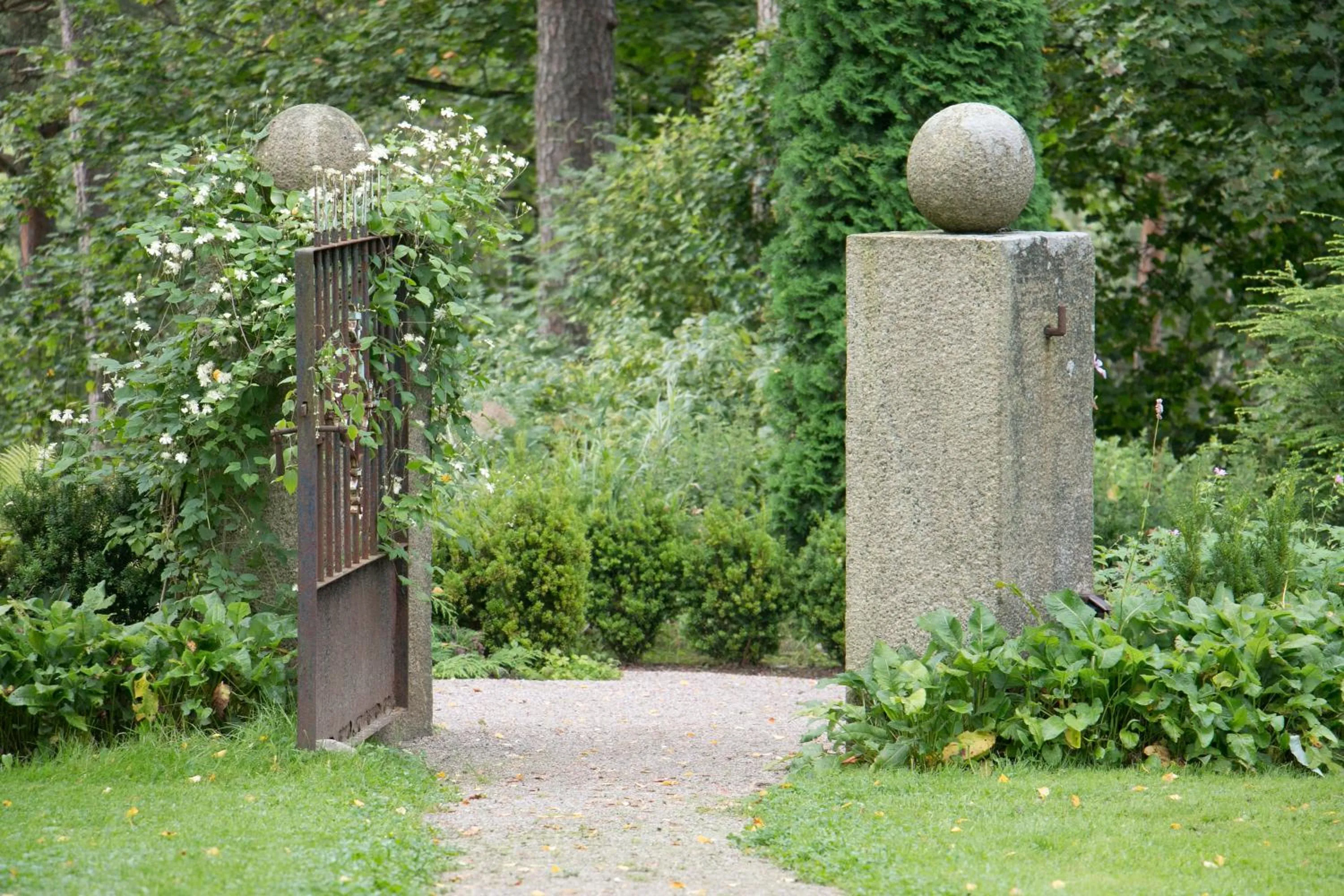 Garden in Backbyn Kartano