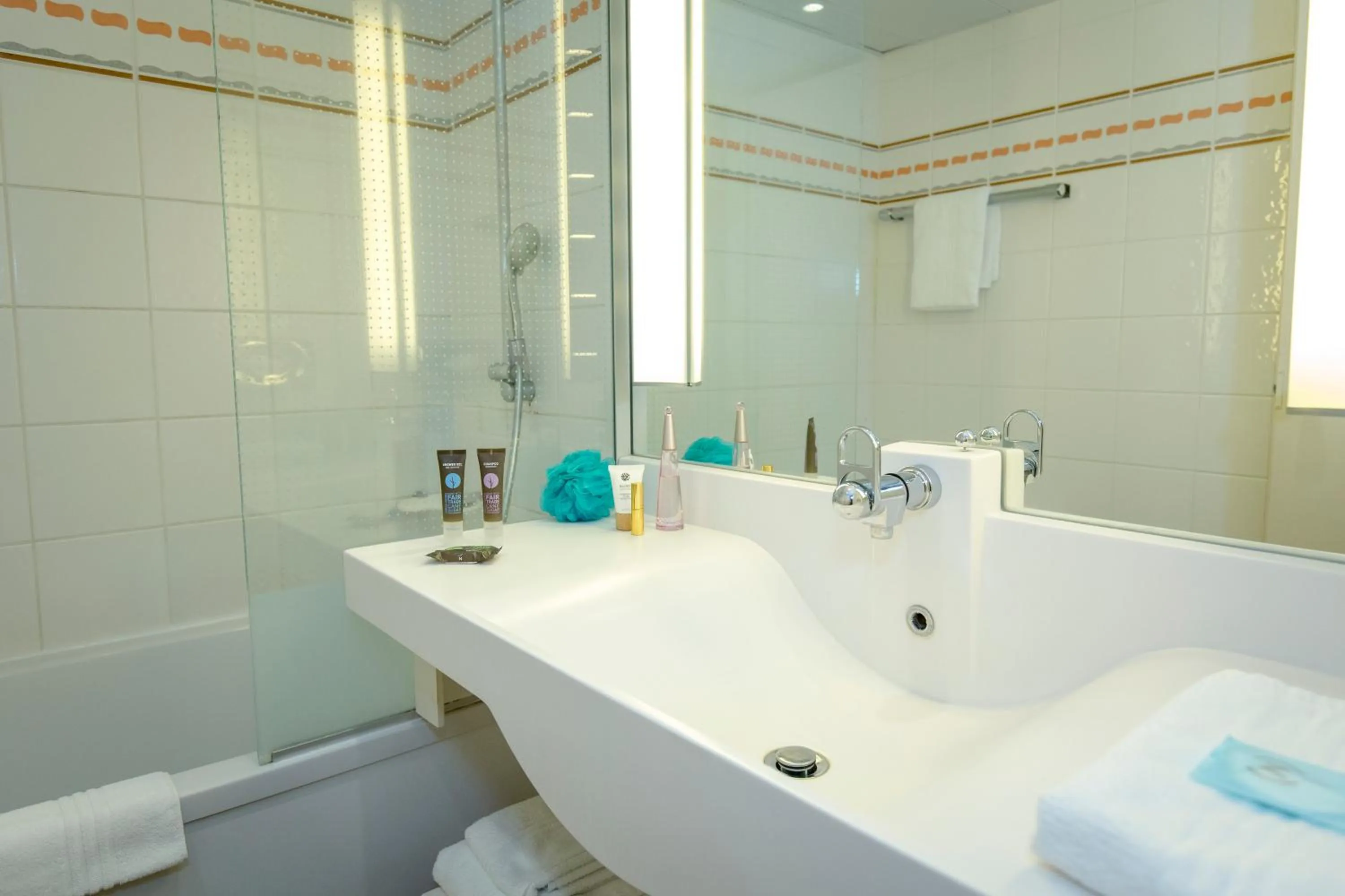 Bathroom in Novotel Perpignan Nord Rivesaltes