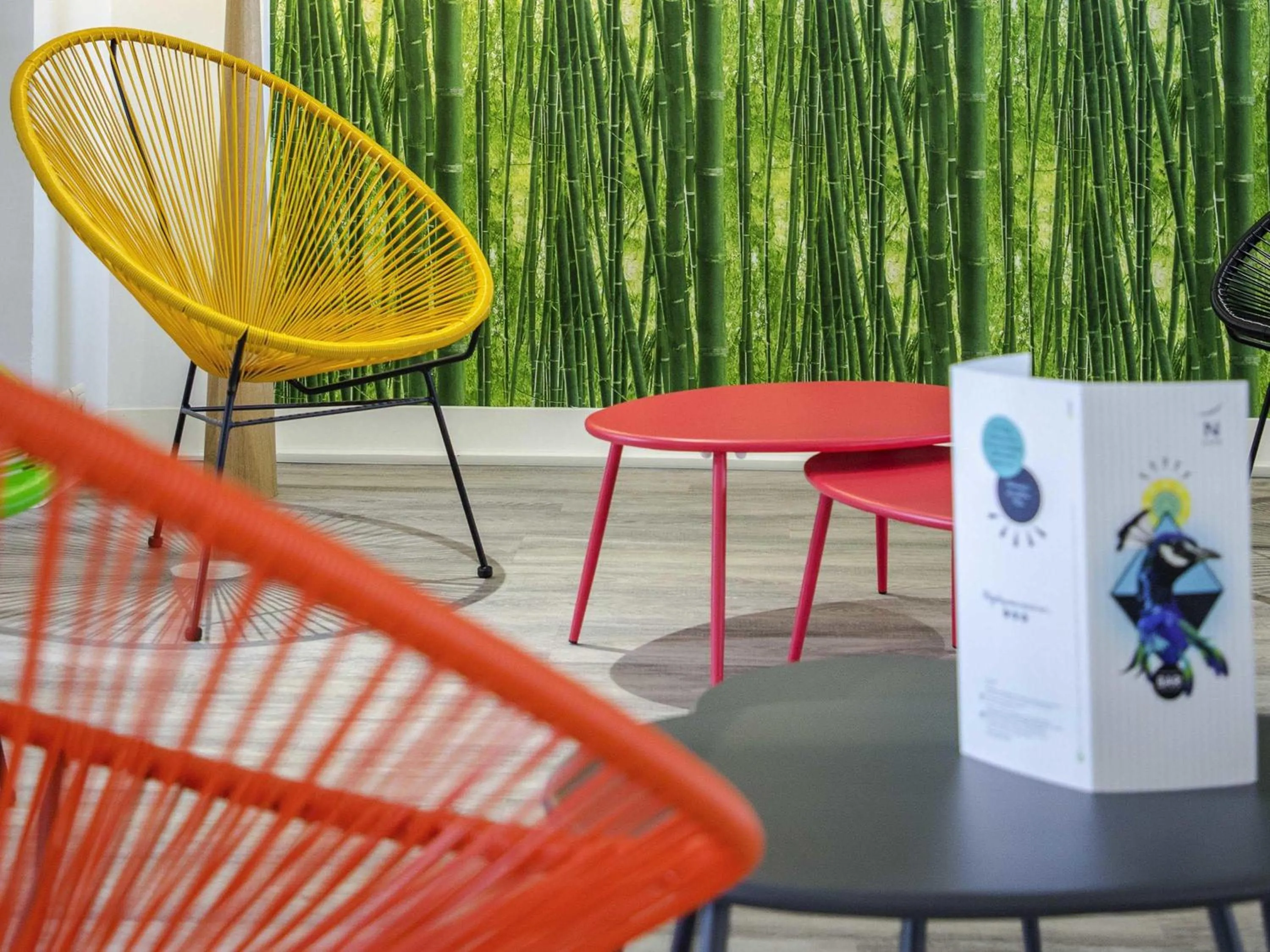 Lounge or bar in Novotel Perpignan Nord Rivesaltes