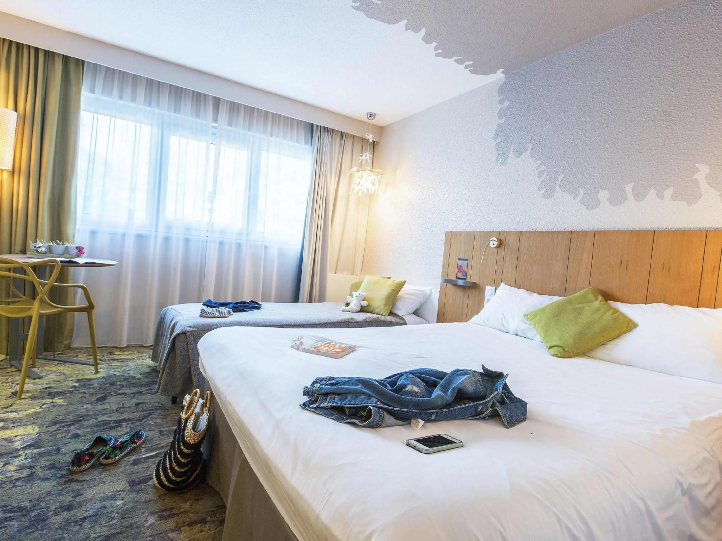 Bedroom, Bed in ibis Styles Tours Sud