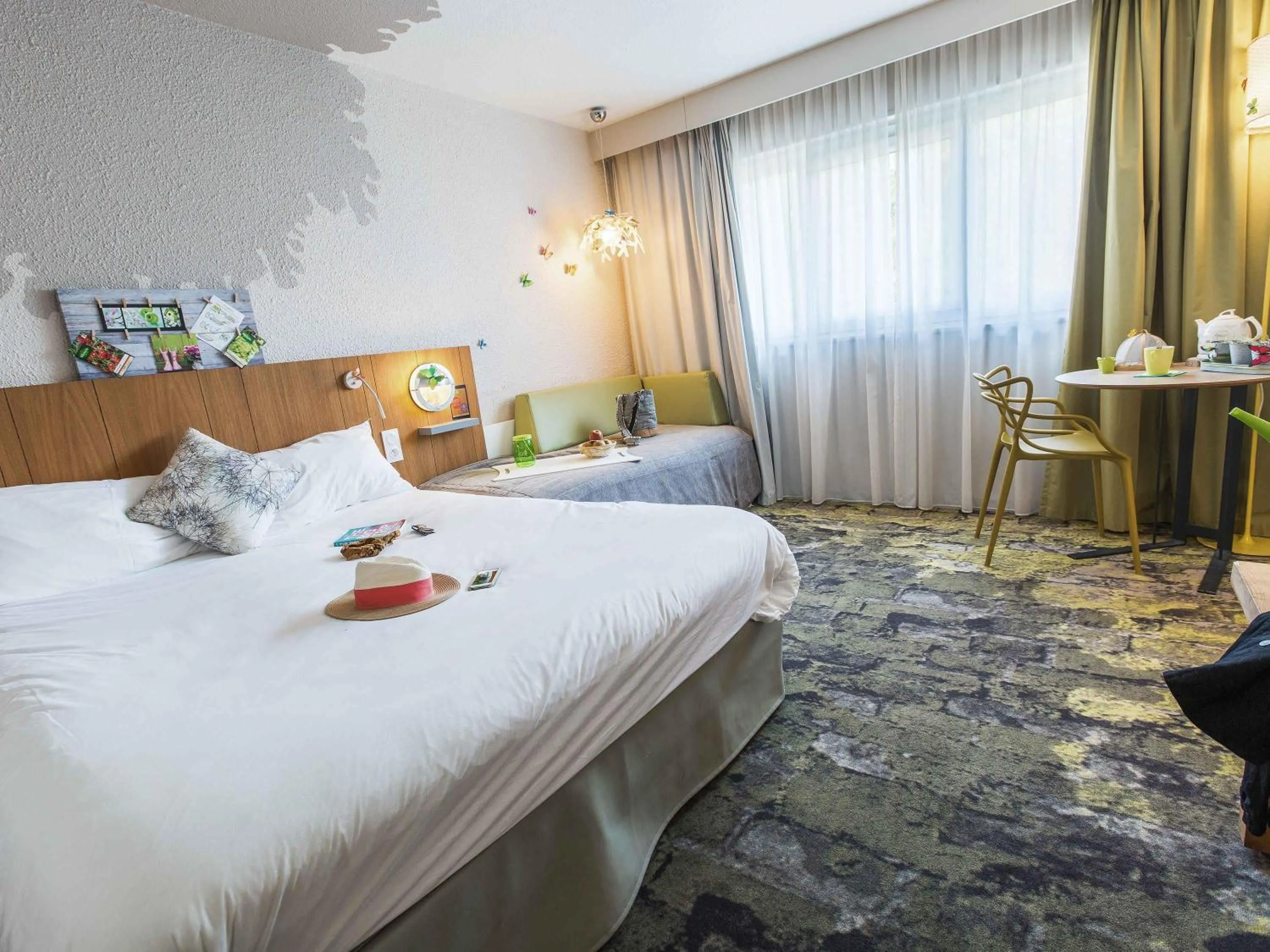Bedroom, Bed in ibis Styles Tours Sud