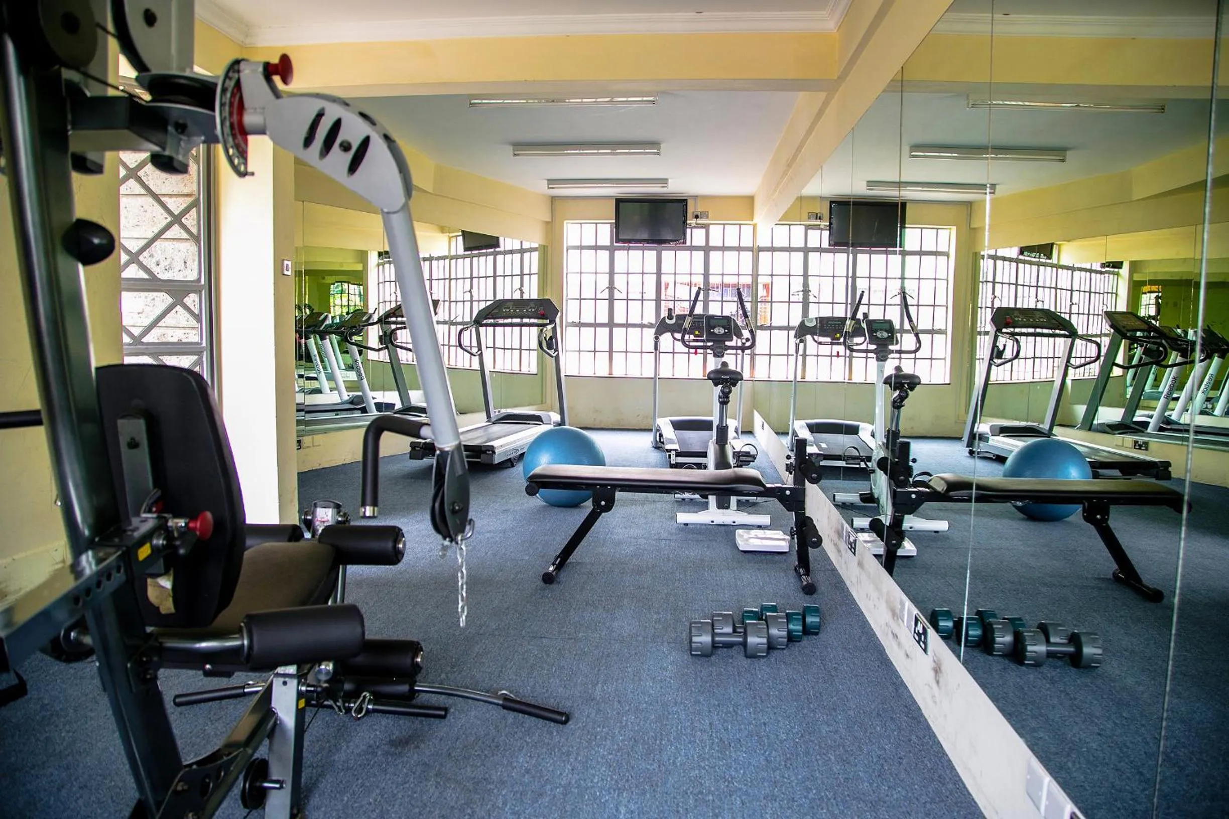 Fitness centre/facilities in Batians Apartment Hotel