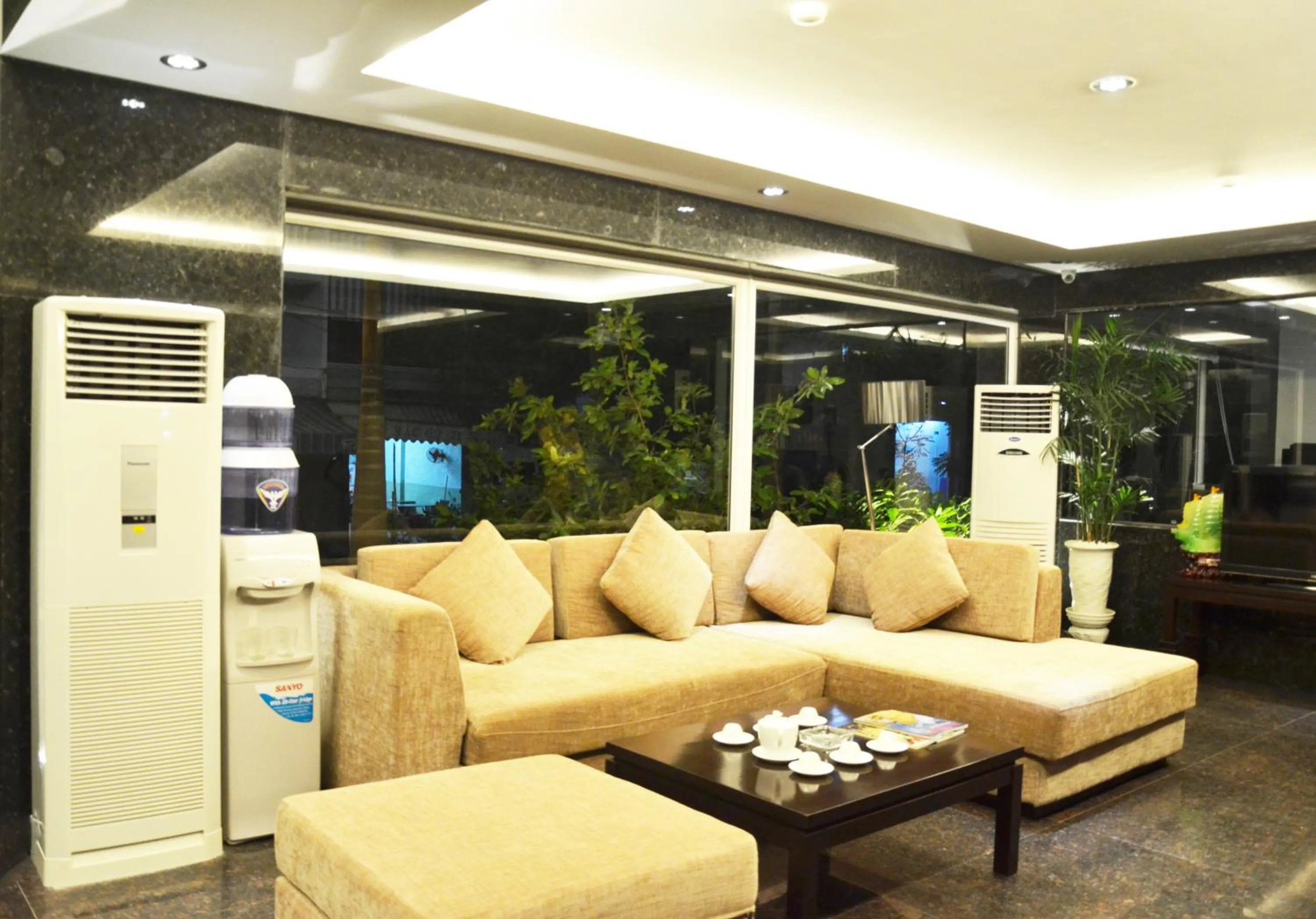 Facade/entrance in D&C Hotel