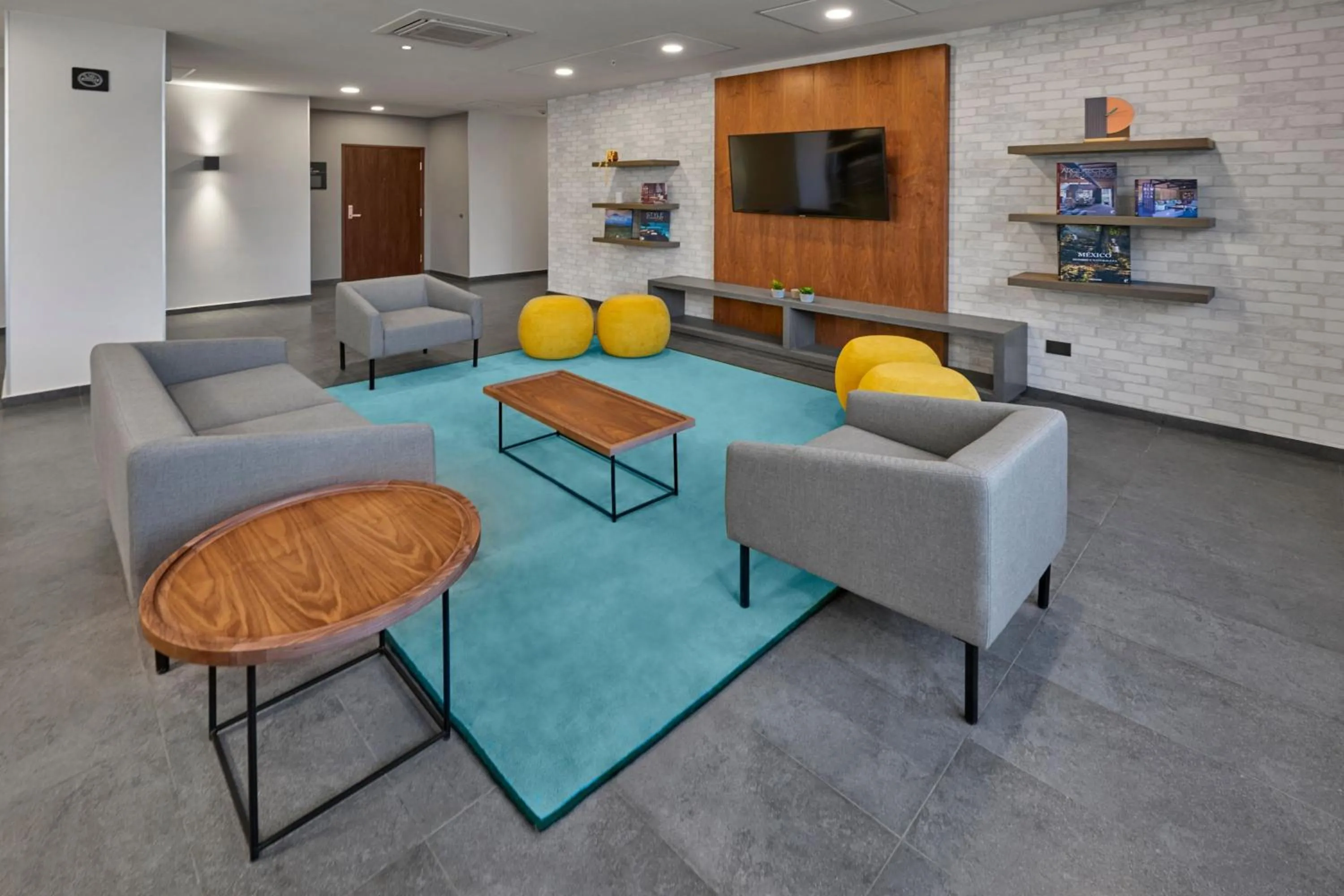 Living room in City Express by Marriott Guaymas