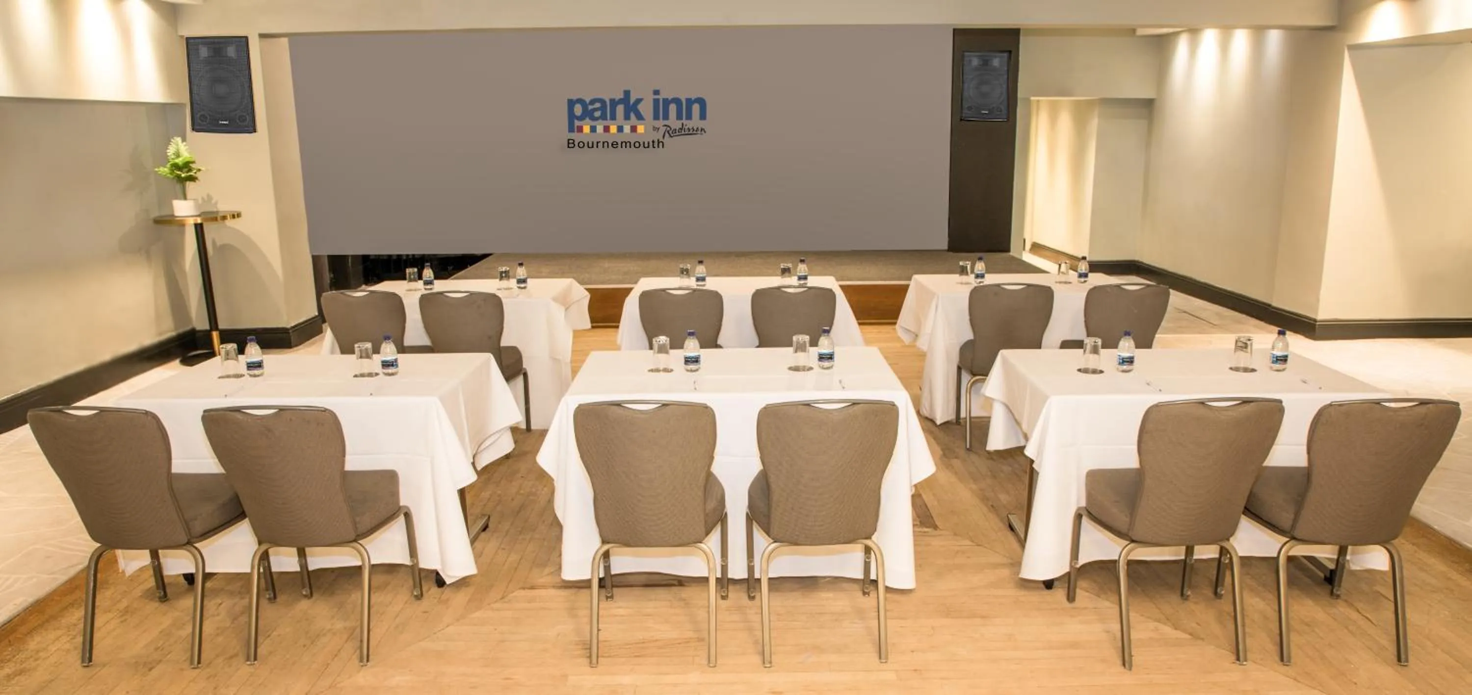 Meeting/conference room in Park Inn by Radisson Bournemouth
