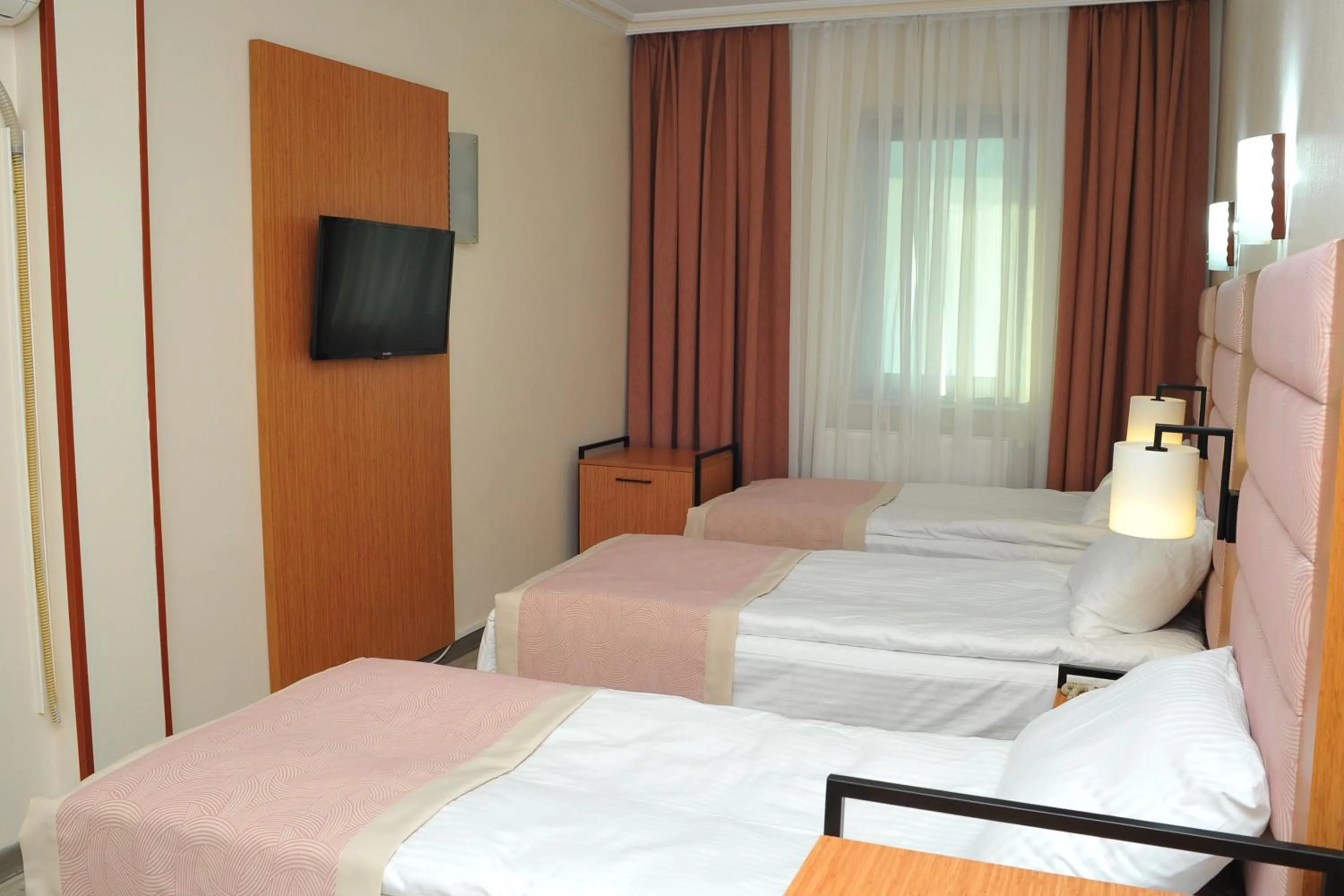 Photo of the whole room, Bed in Lion City Hotel Ankara