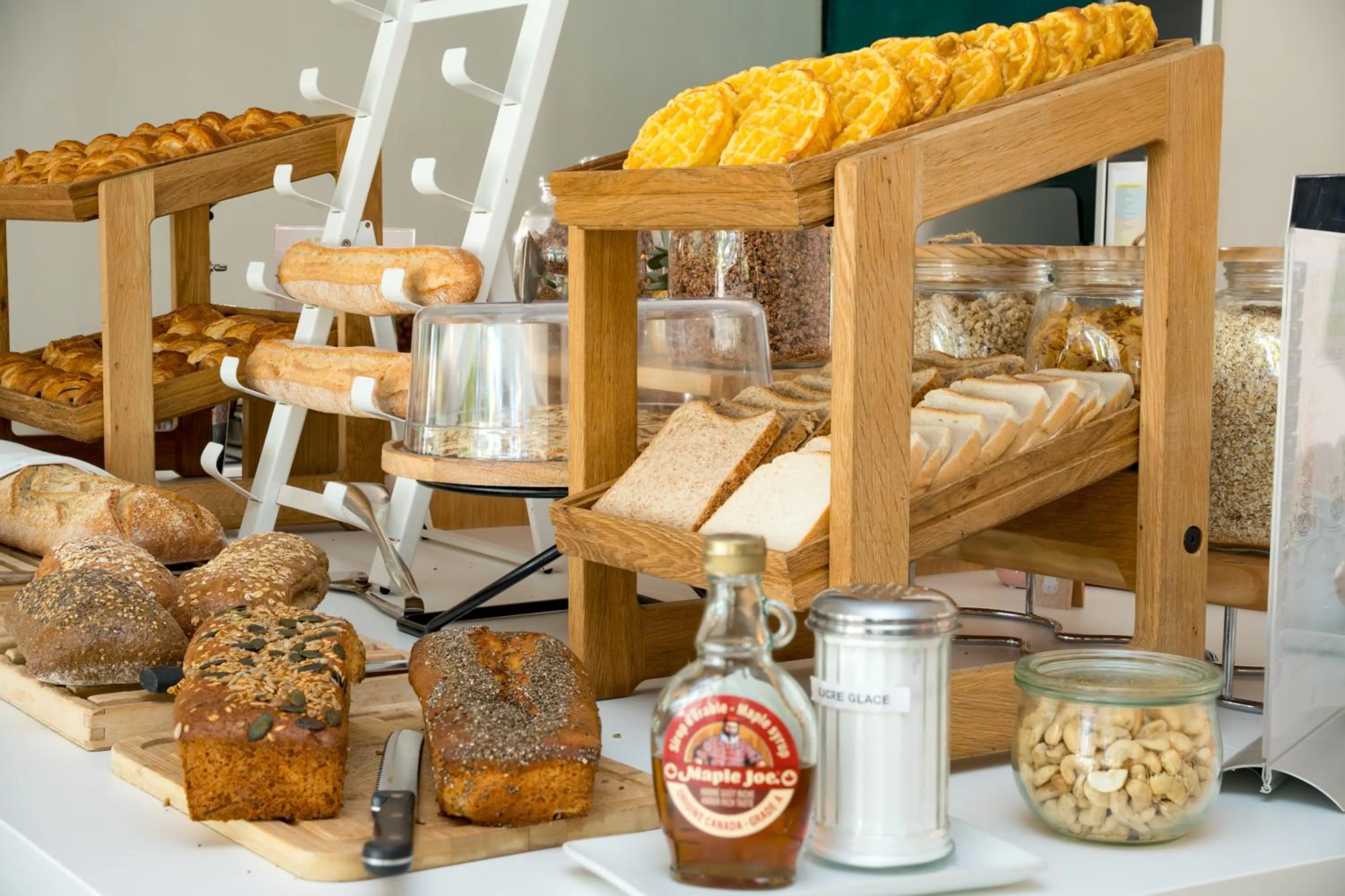 Restaurant/places to eat in Novotel Poissy Orgeval