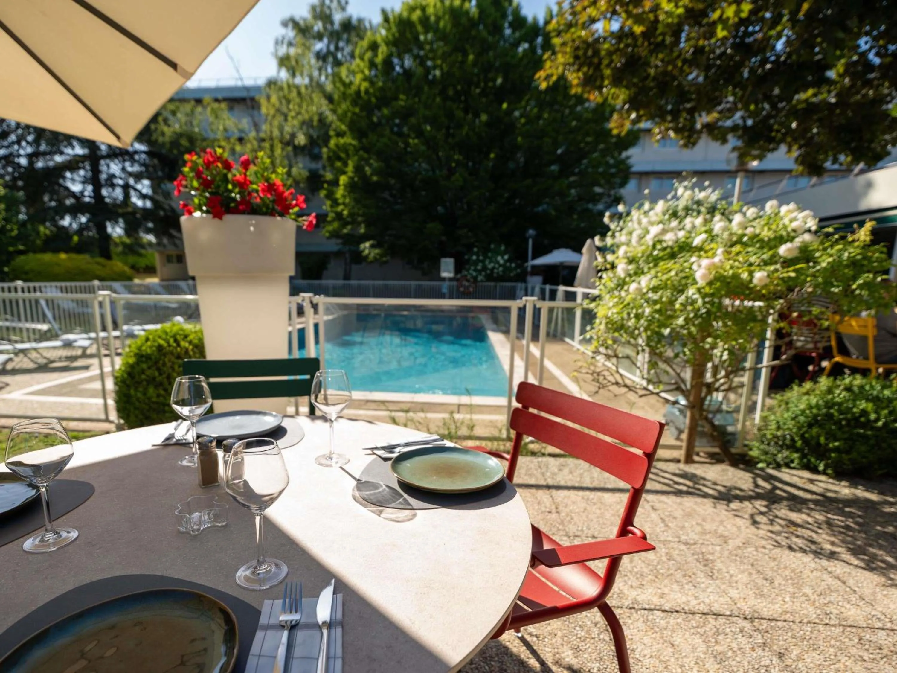 Restaurant/places to eat in Novotel Poissy Orgeval