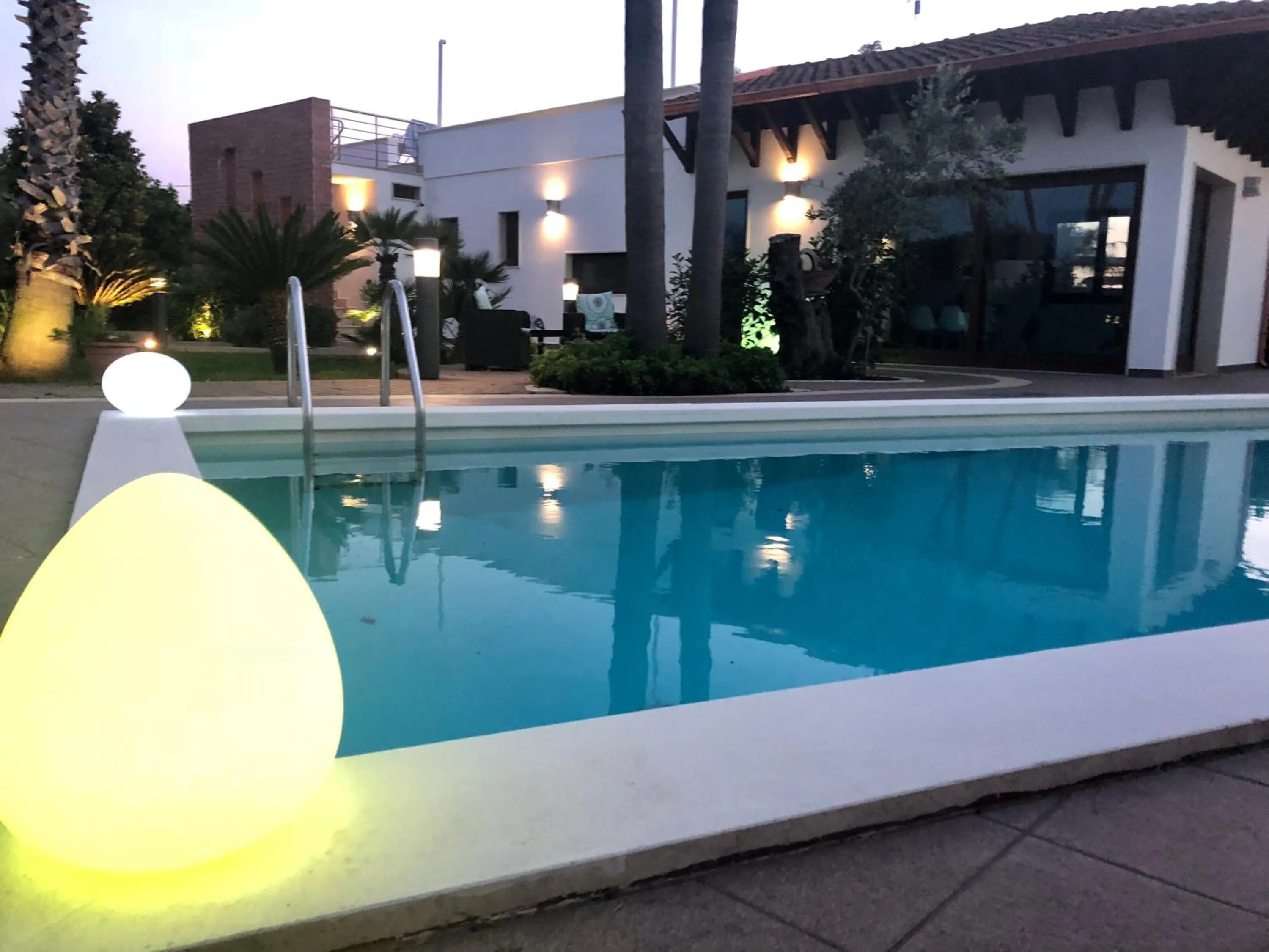 Swimming pool in Villetta Del Salento Exclusive B&B