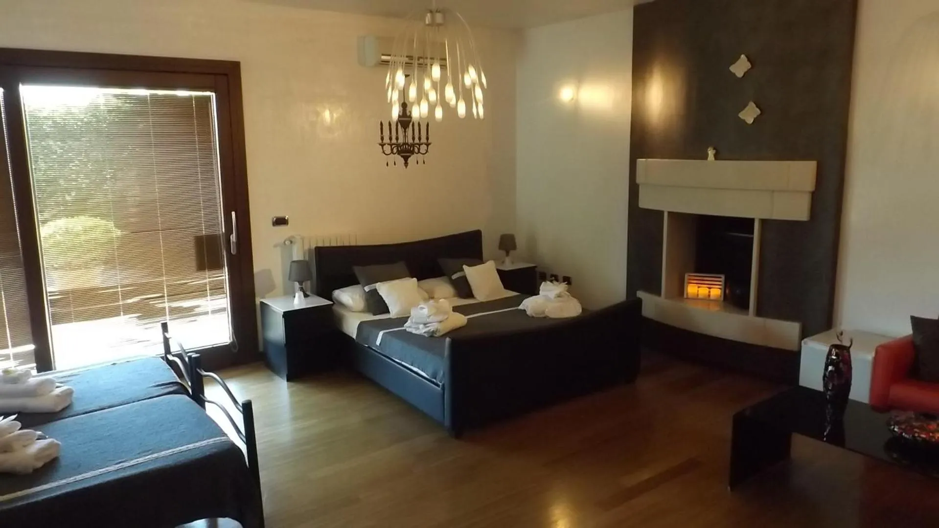 Photo of the whole room, Bed in Villetta Del Salento Exclusive B&B