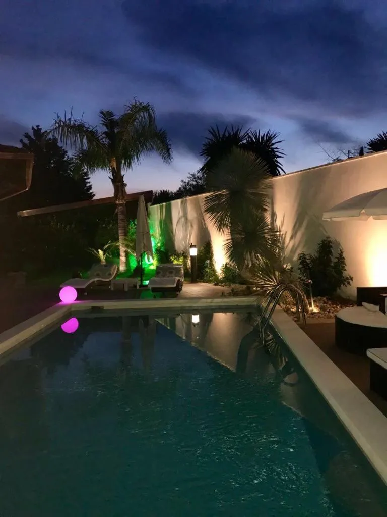 Swimming pool in Villetta Del Salento Exclusive B&B