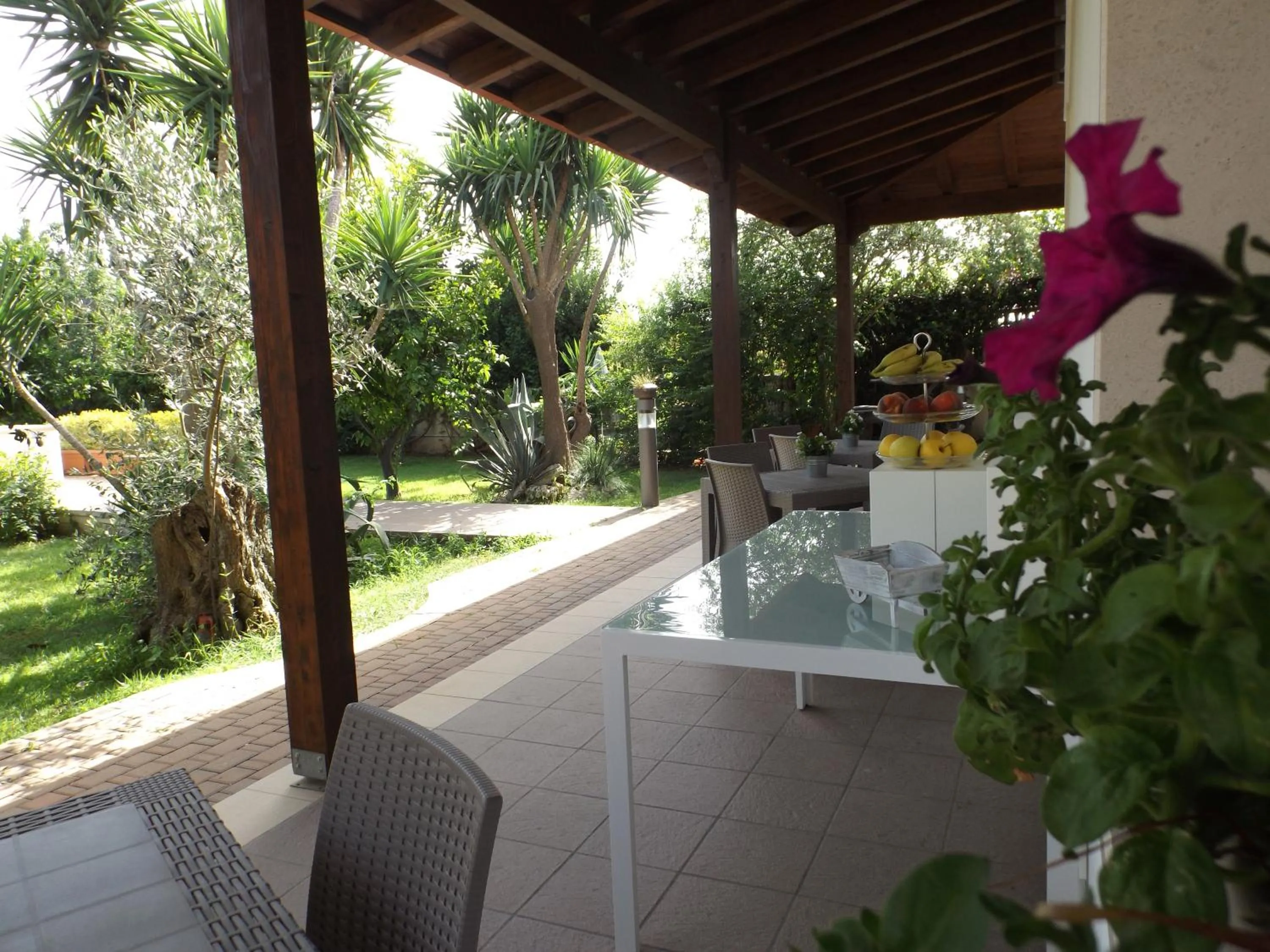Garden view in Villetta Del Salento Exclusive B&B