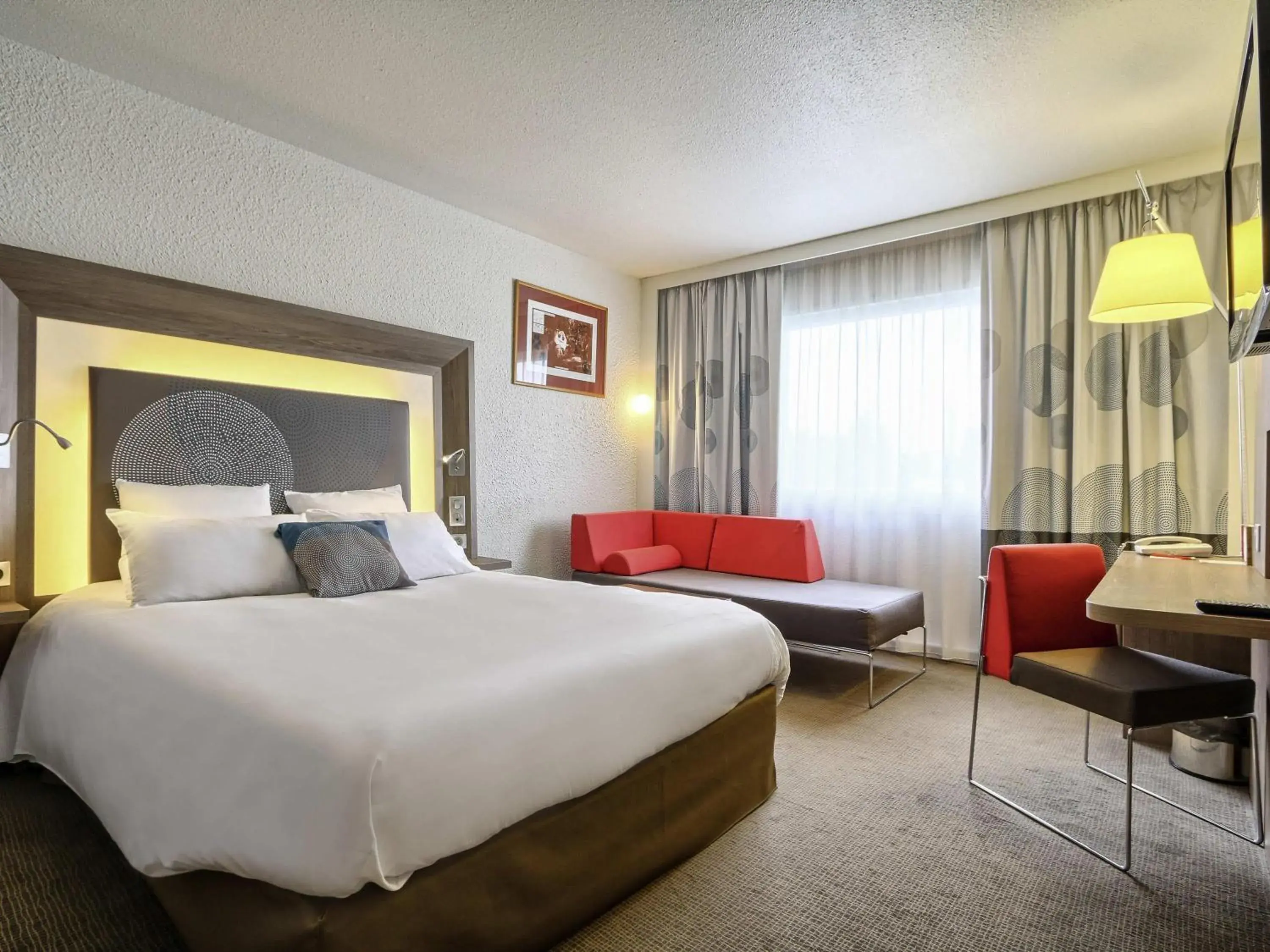 Superior Double Room in Novotel Chartres Superior Double Room in Novotel Chartres