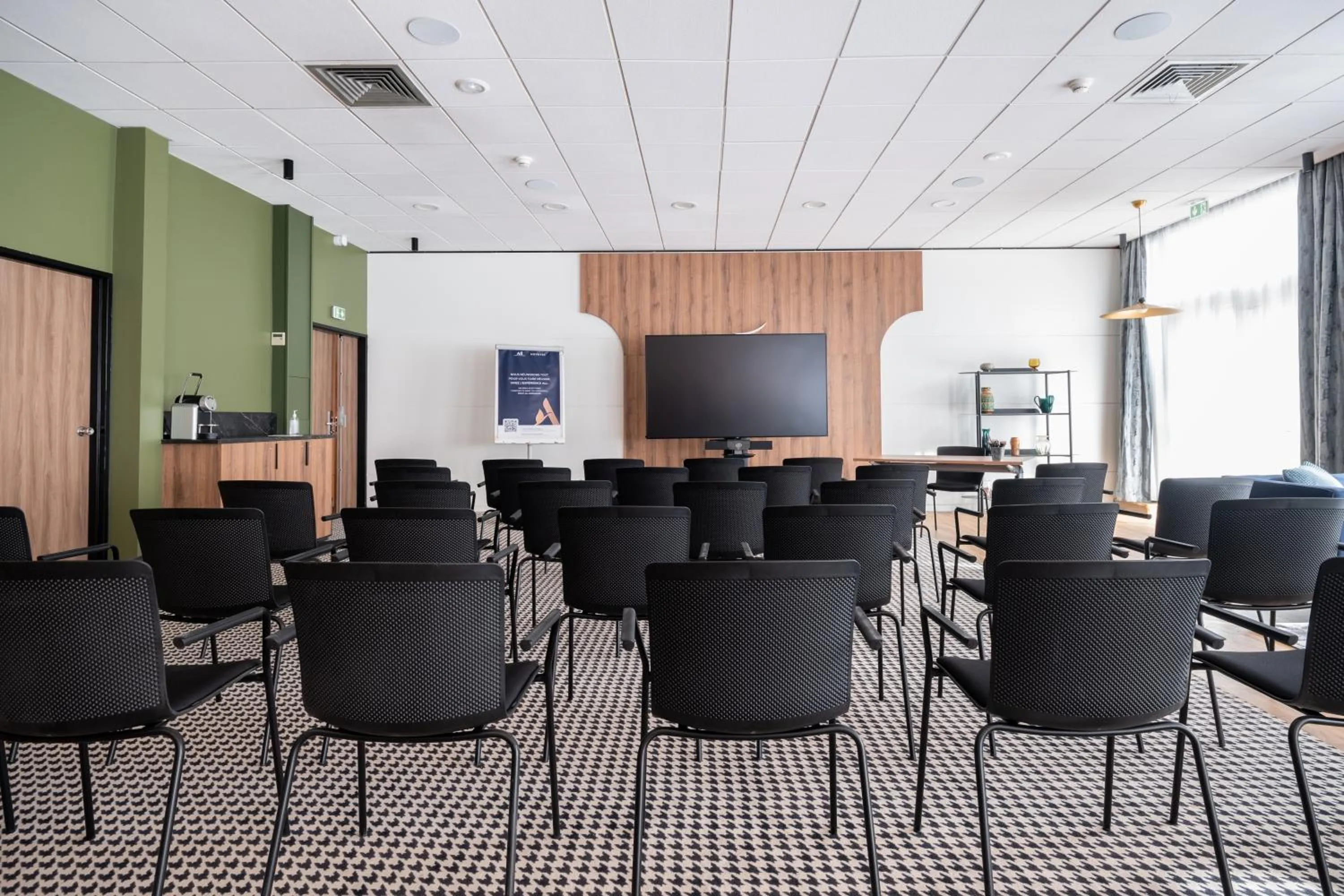 Meeting/conference room in Novotel Chartres
