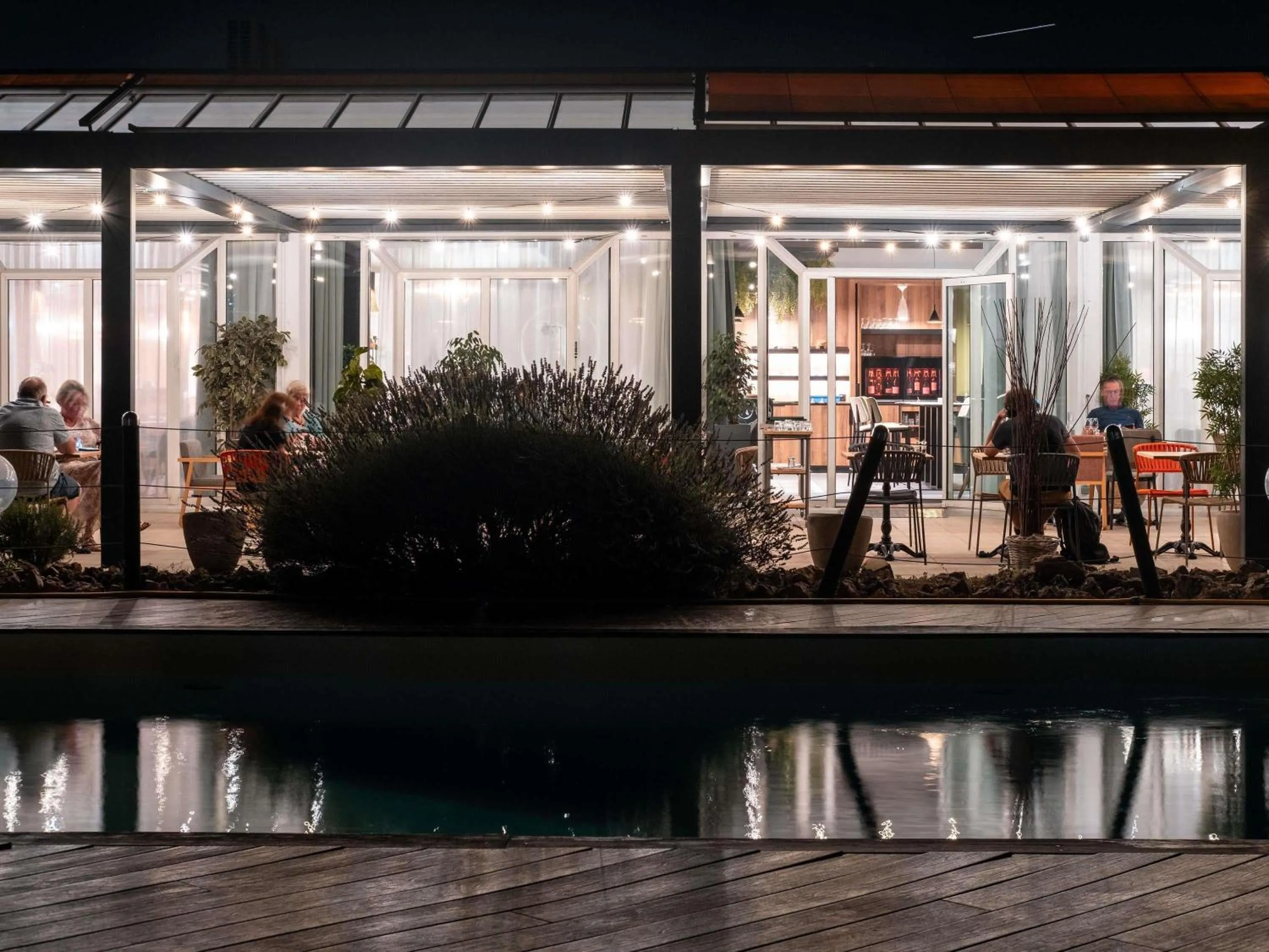 Restaurant/places to eat in Novotel Chartres