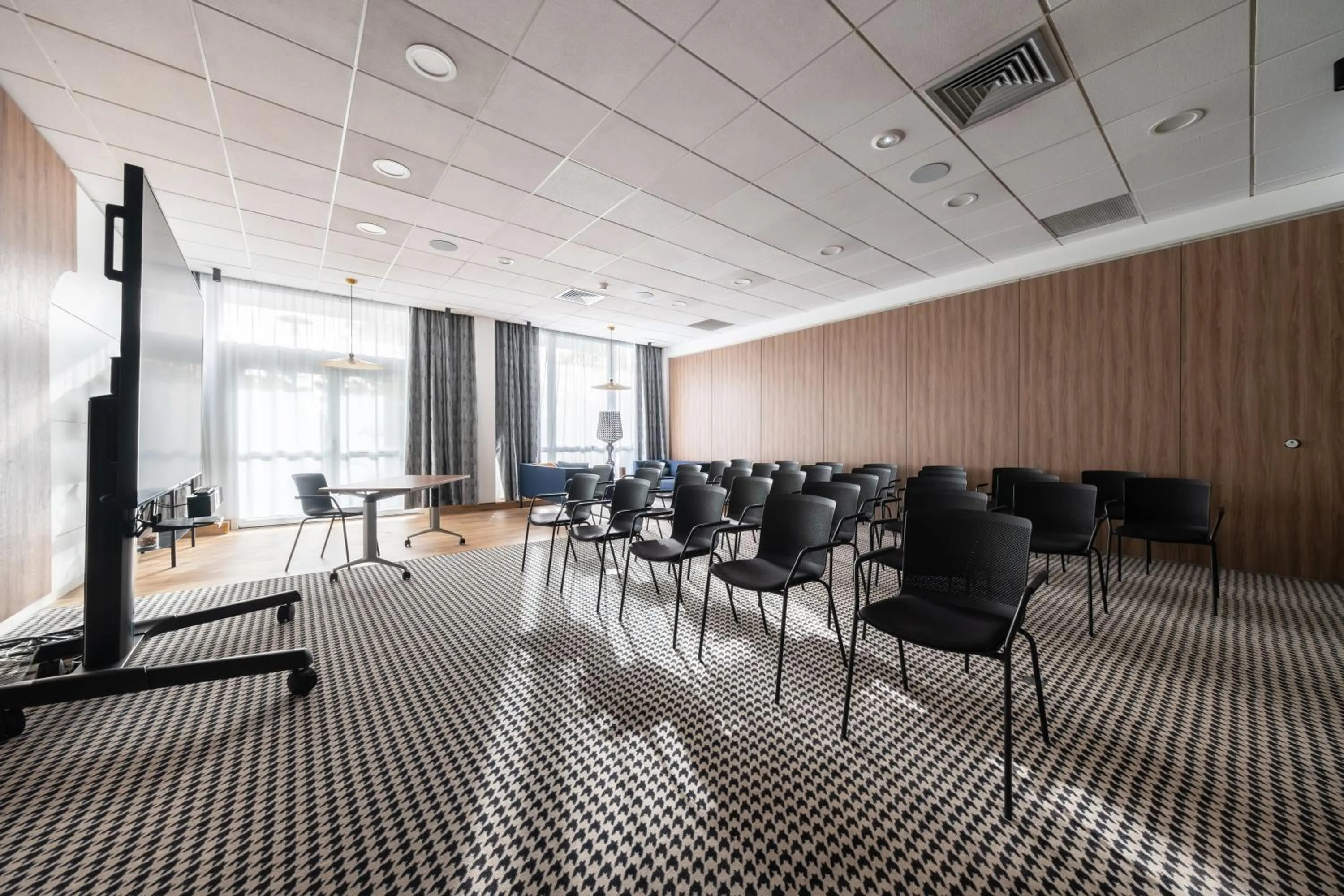 Meeting/conference room in Novotel Chartres
