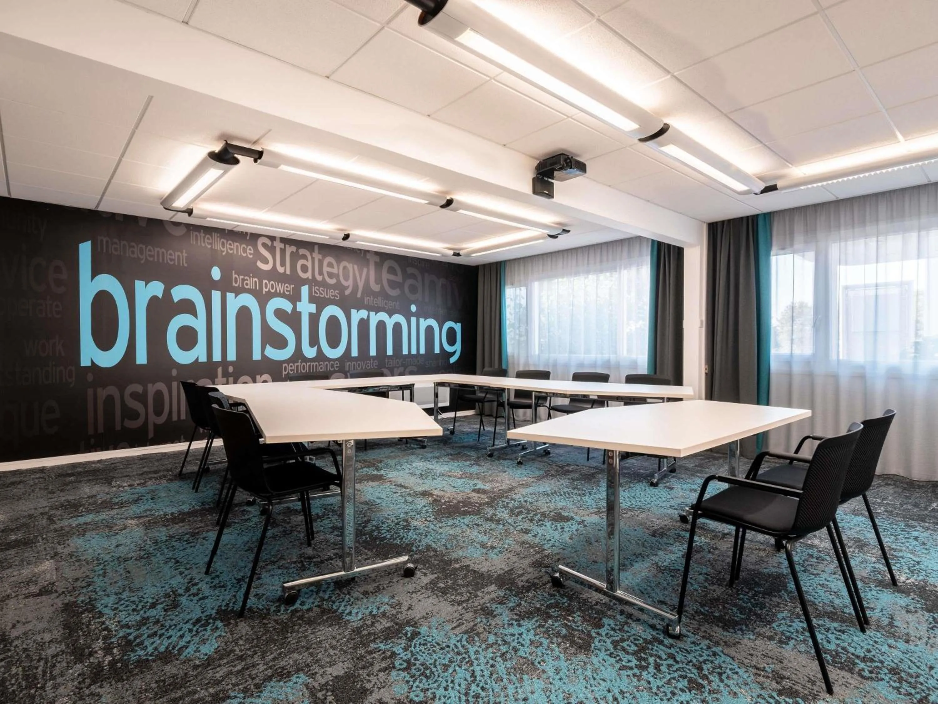 Meeting/conference room in Novotel Chartres