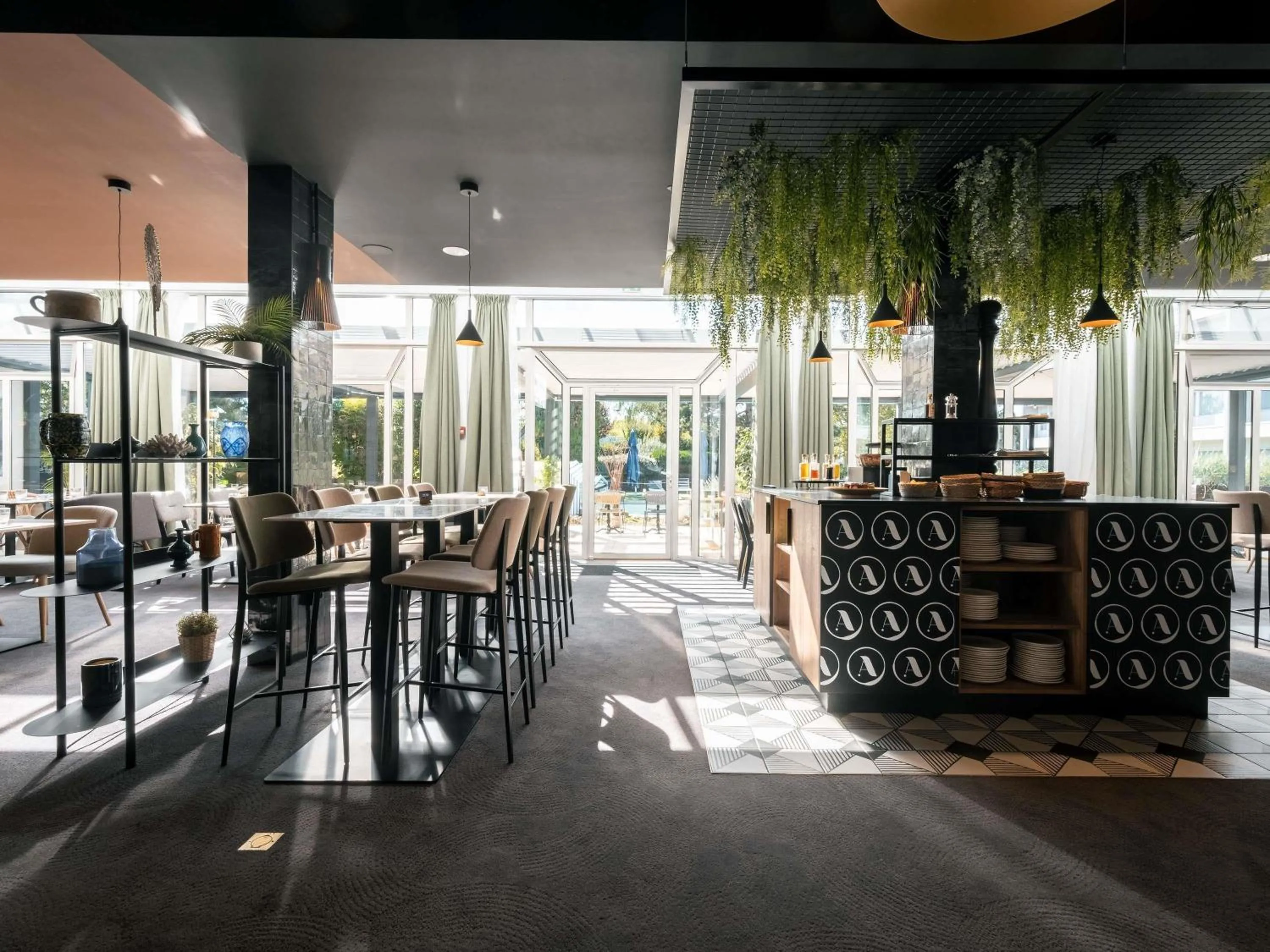 Restaurant/places to eat in Novotel Chartres