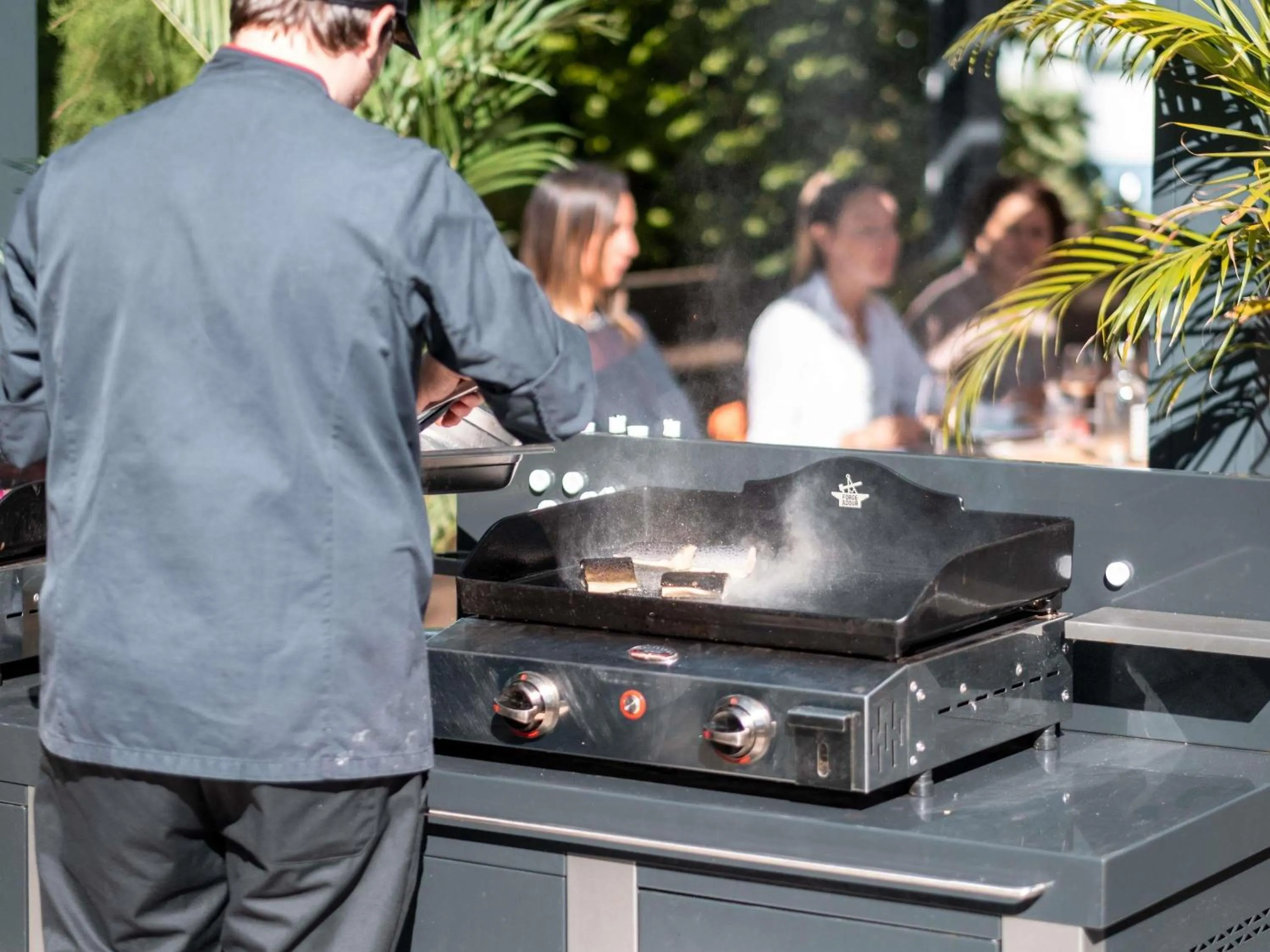 Restaurant/places to eat in Novotel Chartres